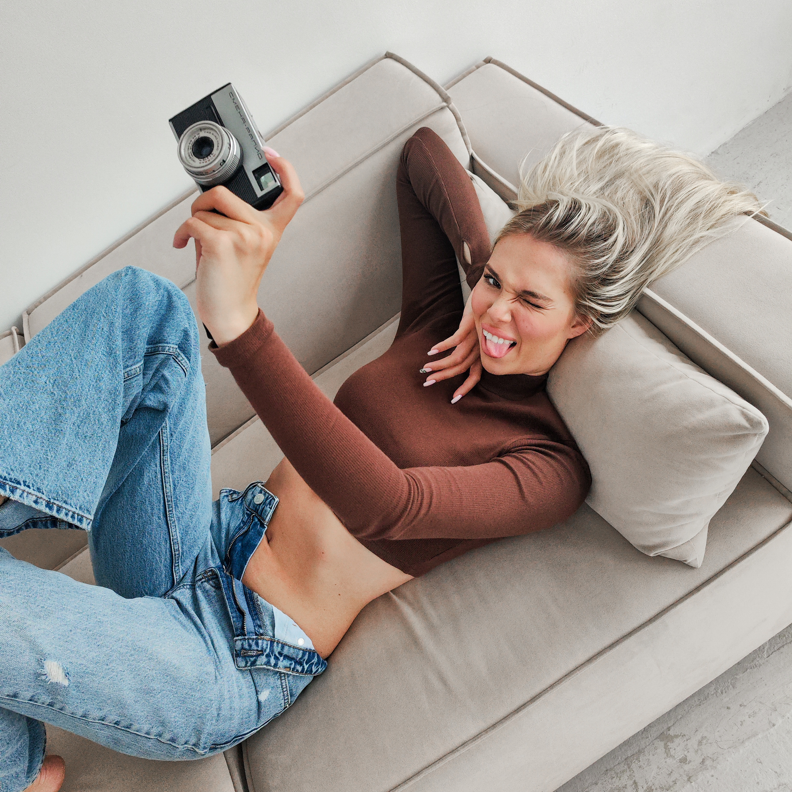 Мобильный контент. Создание ИИ контента, фотосессии, инфографика в Москве