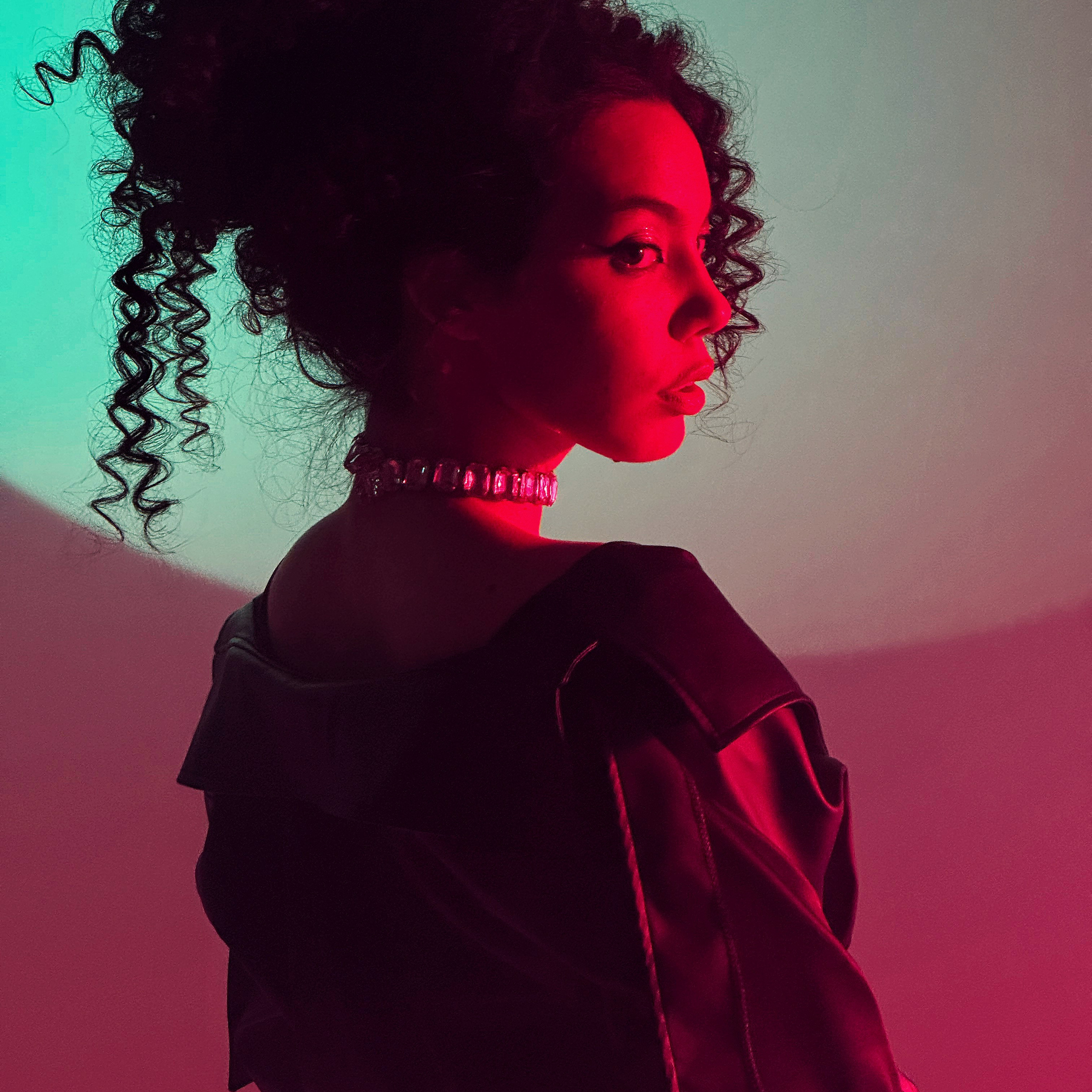 Мобильный контент. Создание ИИ контента, фотосессии, инфографика в Москве