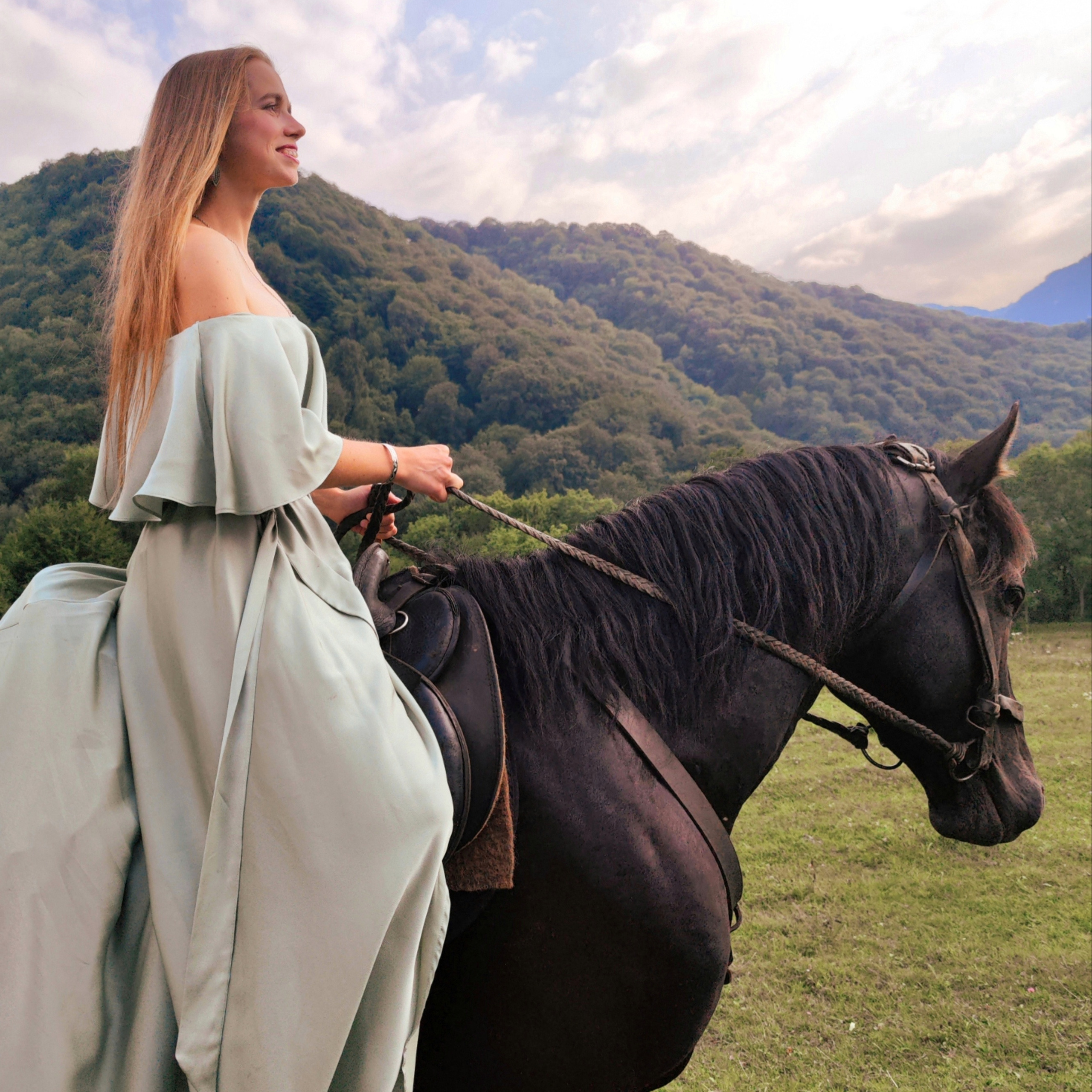 Мобильный контент. Создание ИИ контента, фотосессии, инфографика в Москве