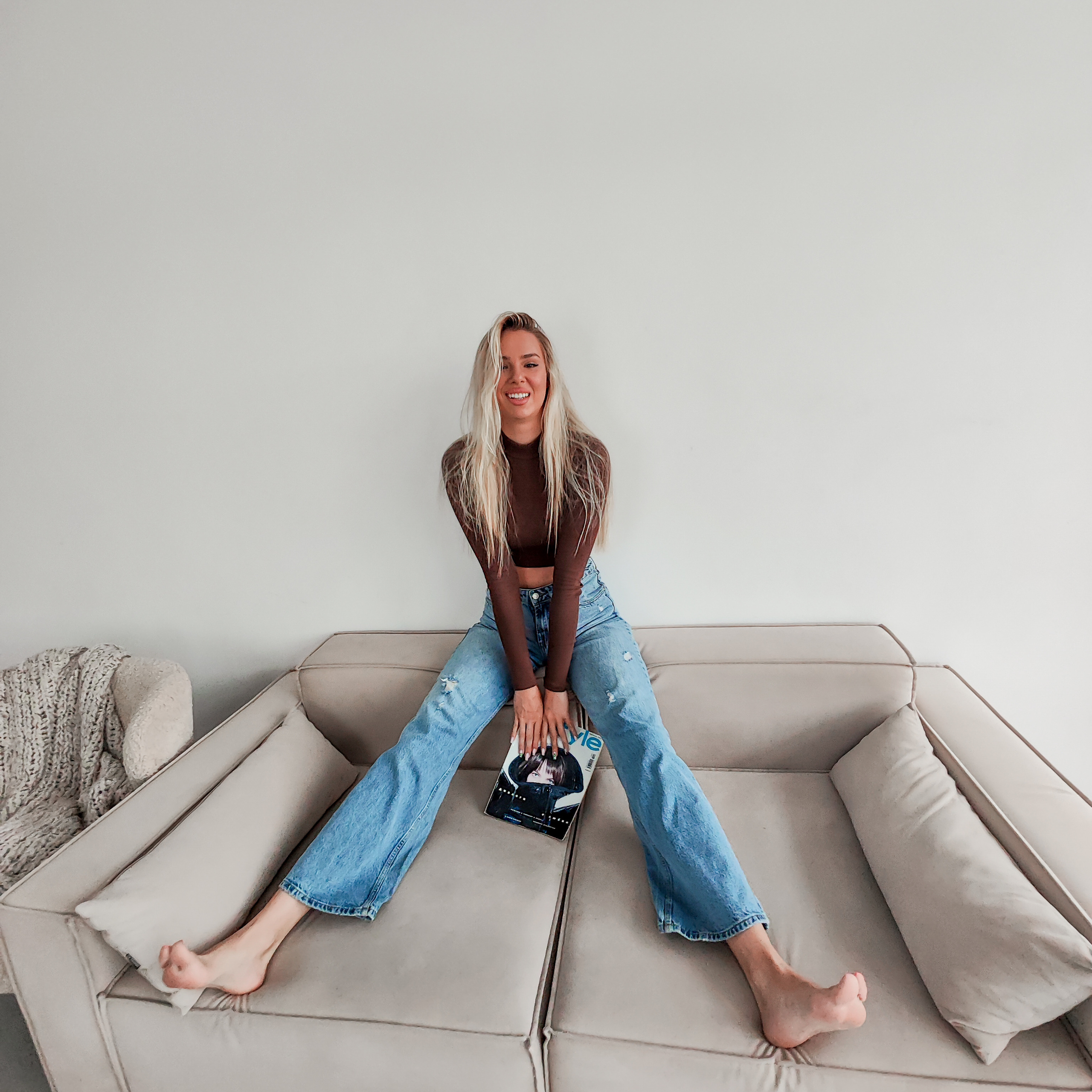 Мобильный контент. Создание ИИ контента, фотосессии, инфографика в Москве