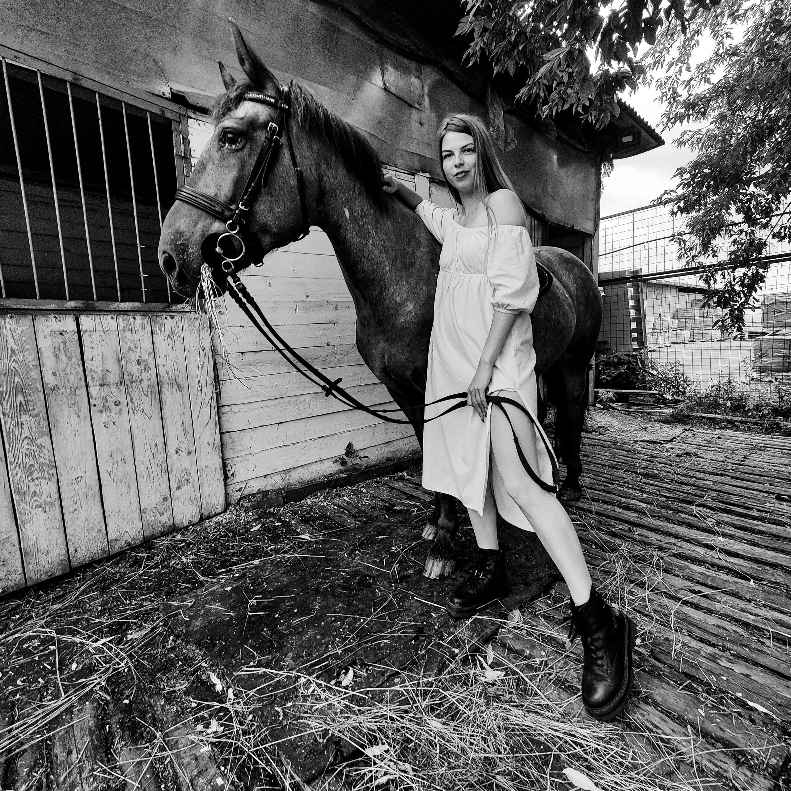 Мобильный контент. Создание ИИ контента, фотосессии, инфографика в Москве