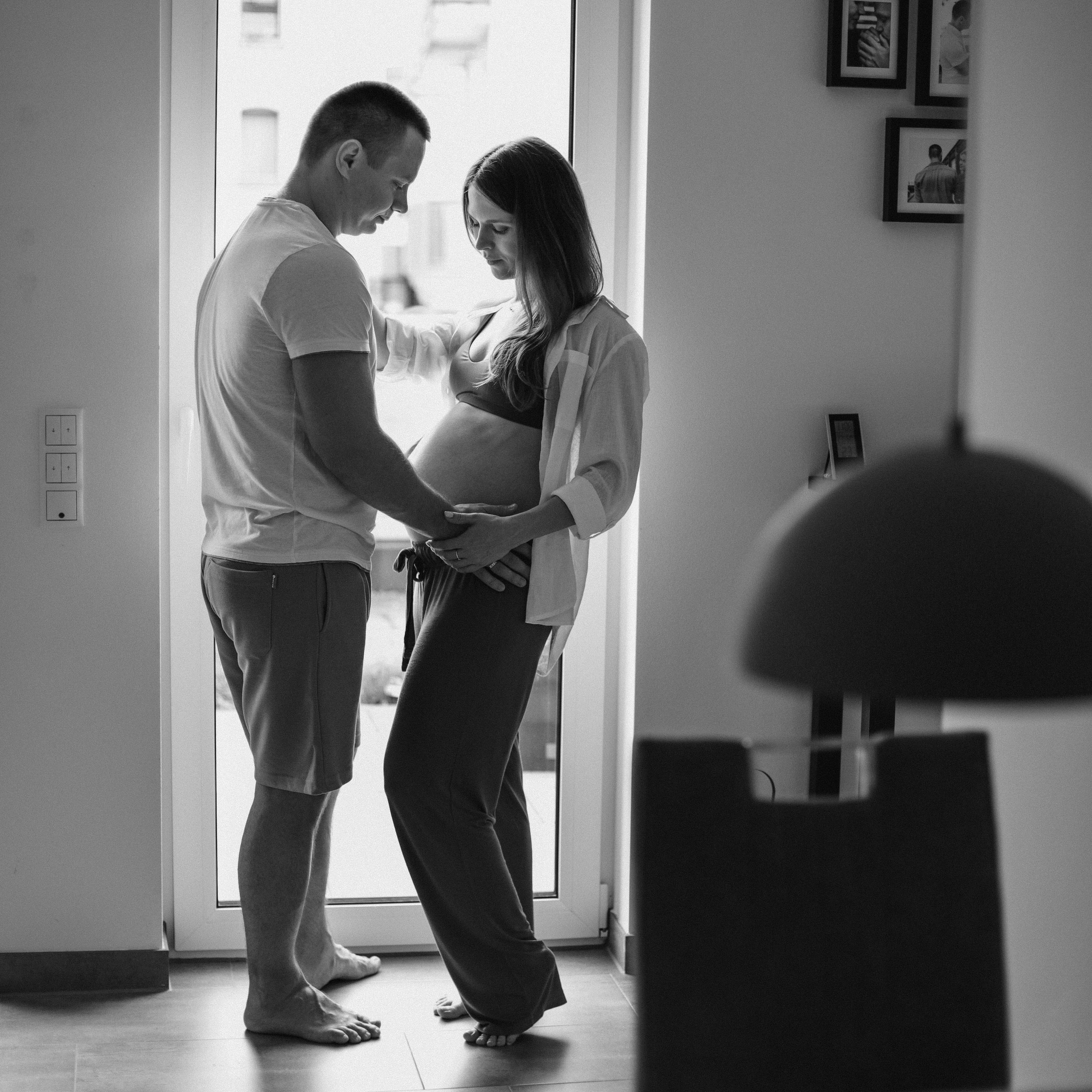 Babybauch-Shooting zu&nbsp;Hause