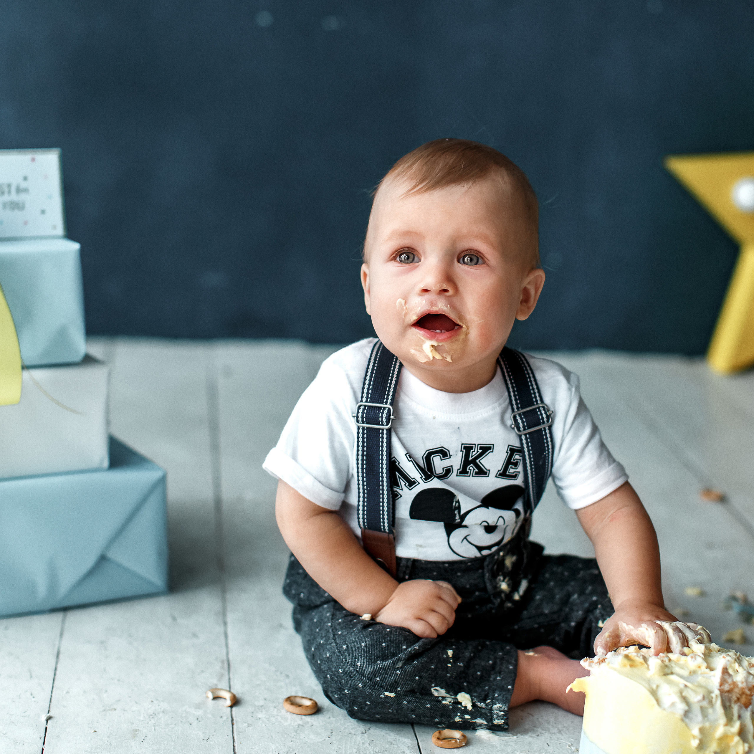 Первый день рождения...