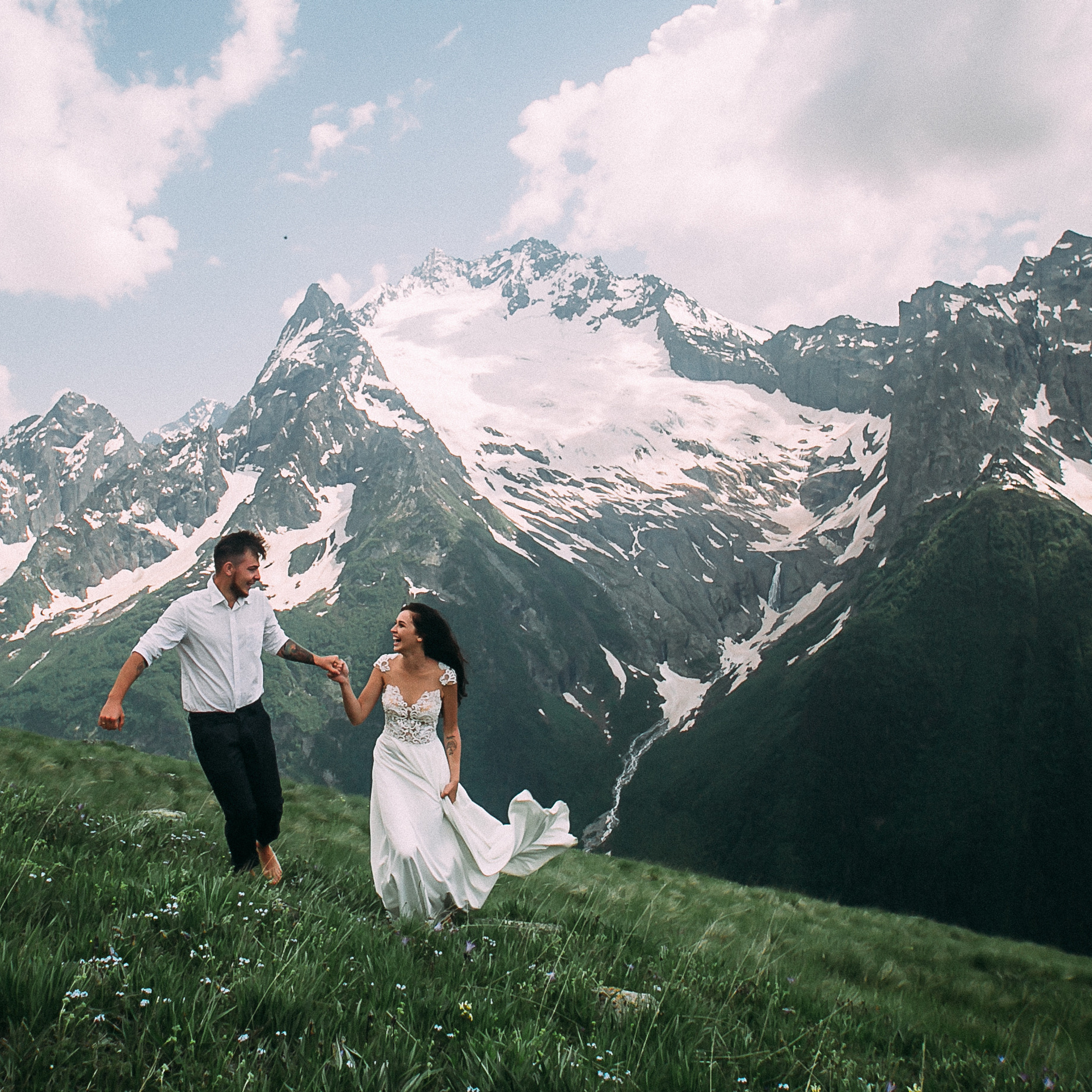 Хава и Артём свадьба на Домбае