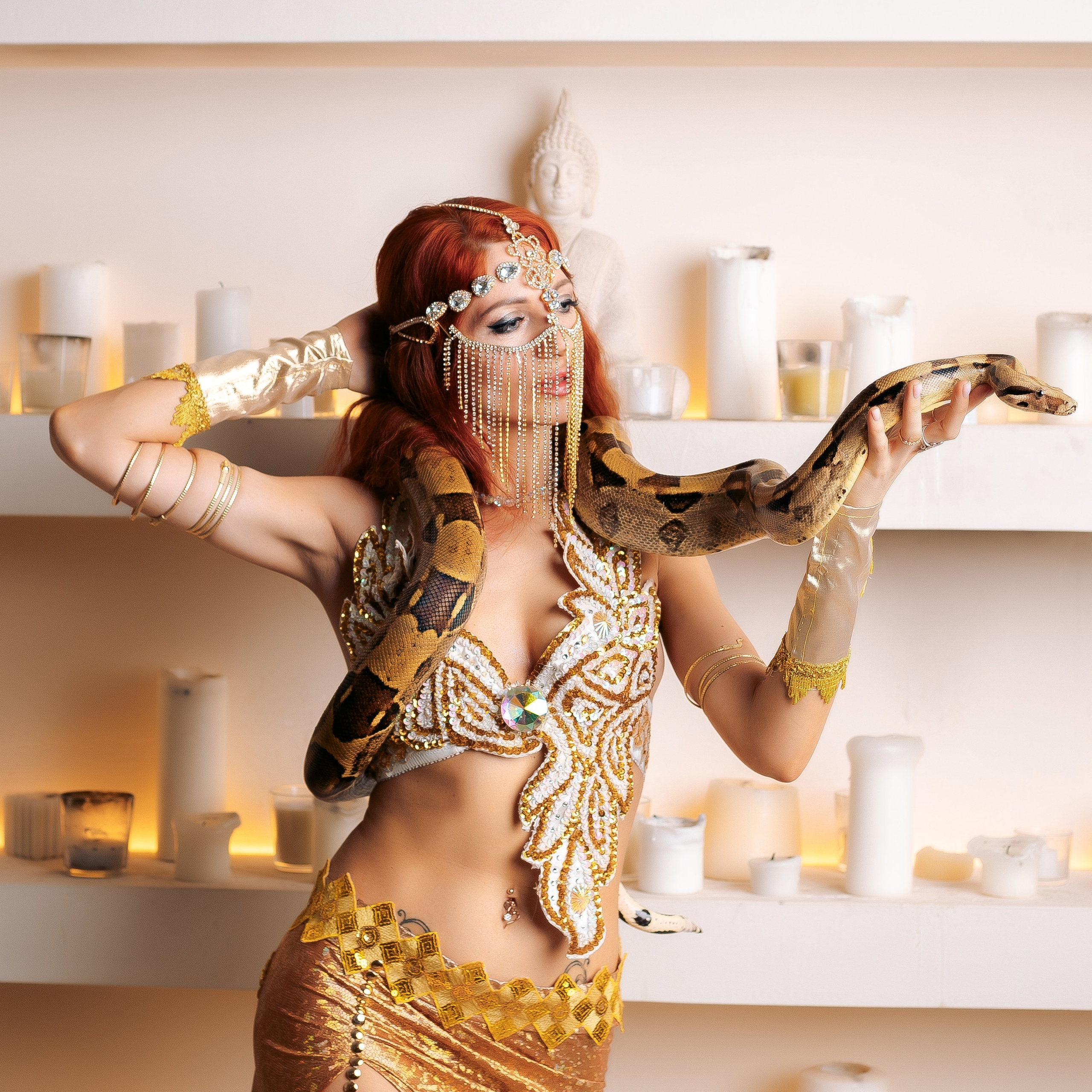 Съемка со змеей