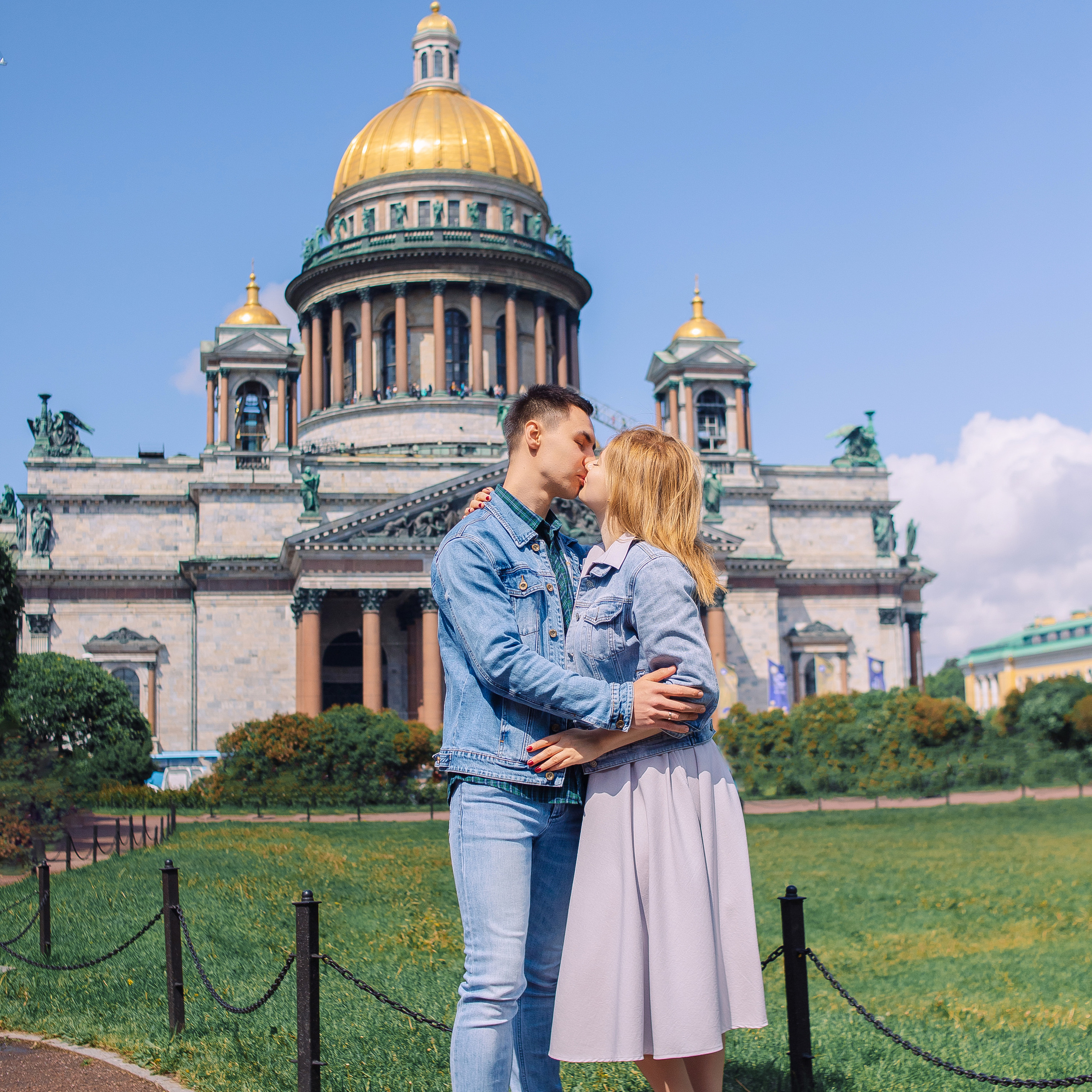 Love story — Прогулка с видом на Исаакиевский собор