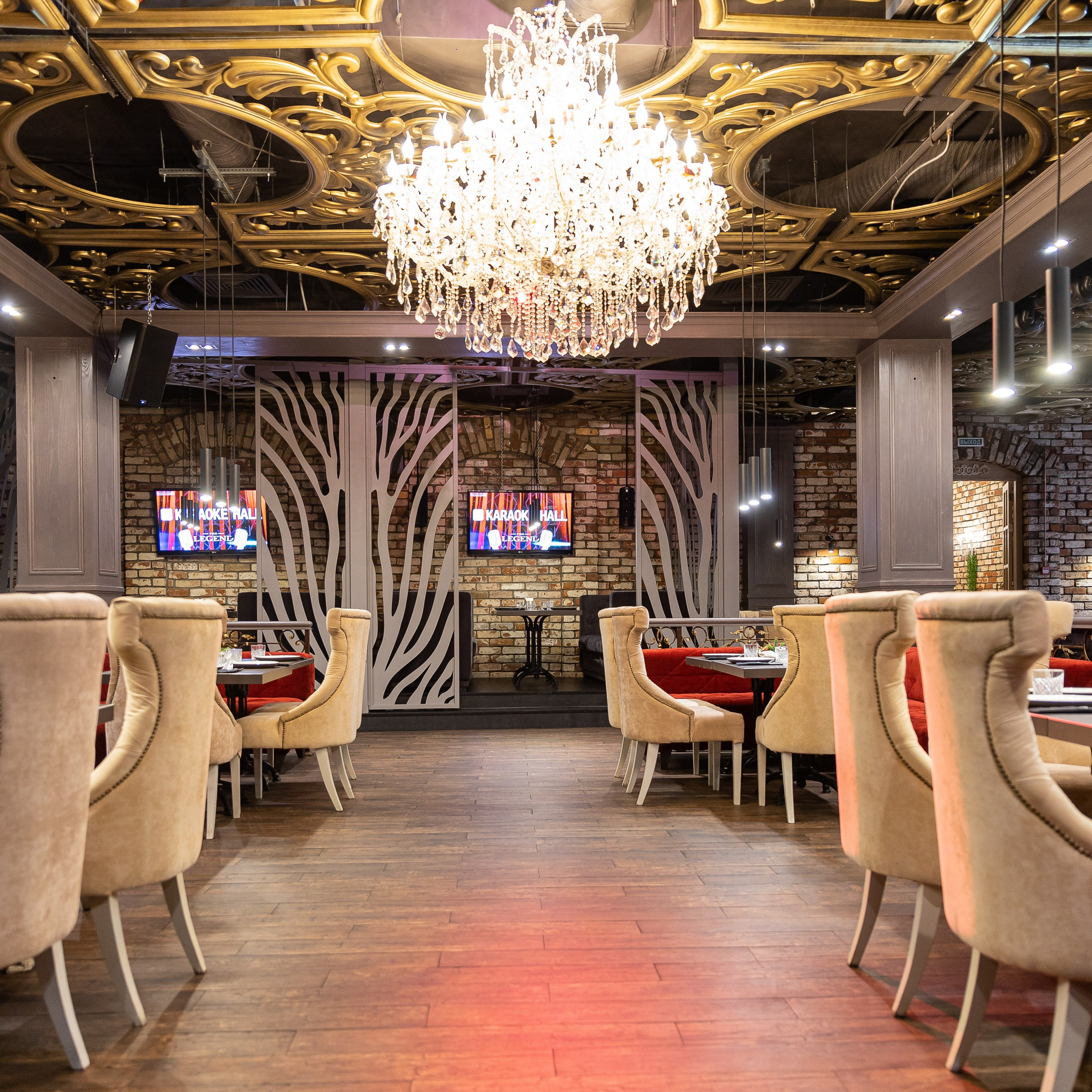 Архитектура и интерьер