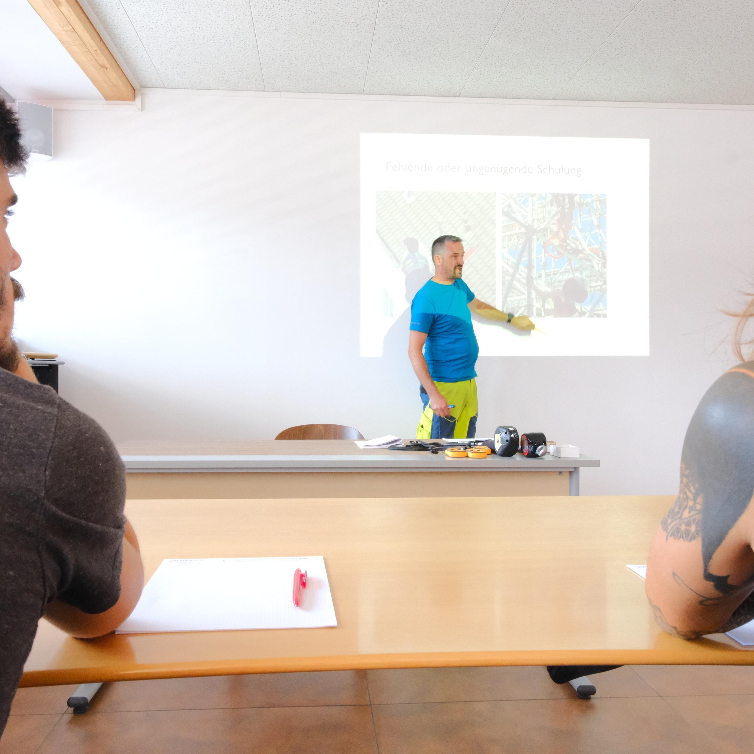 Feedback. Elena Harlaut Photographer