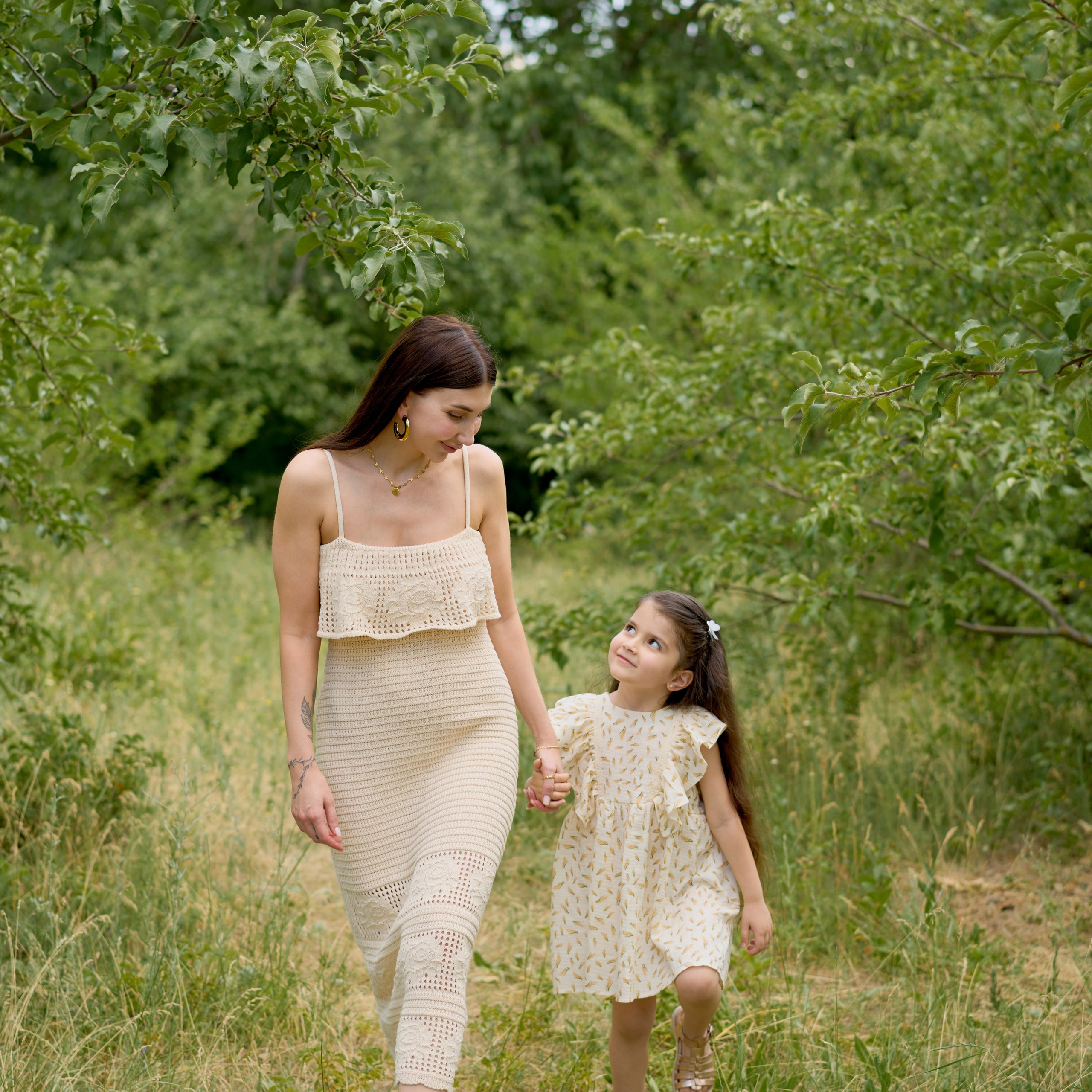 Семейная прогулка