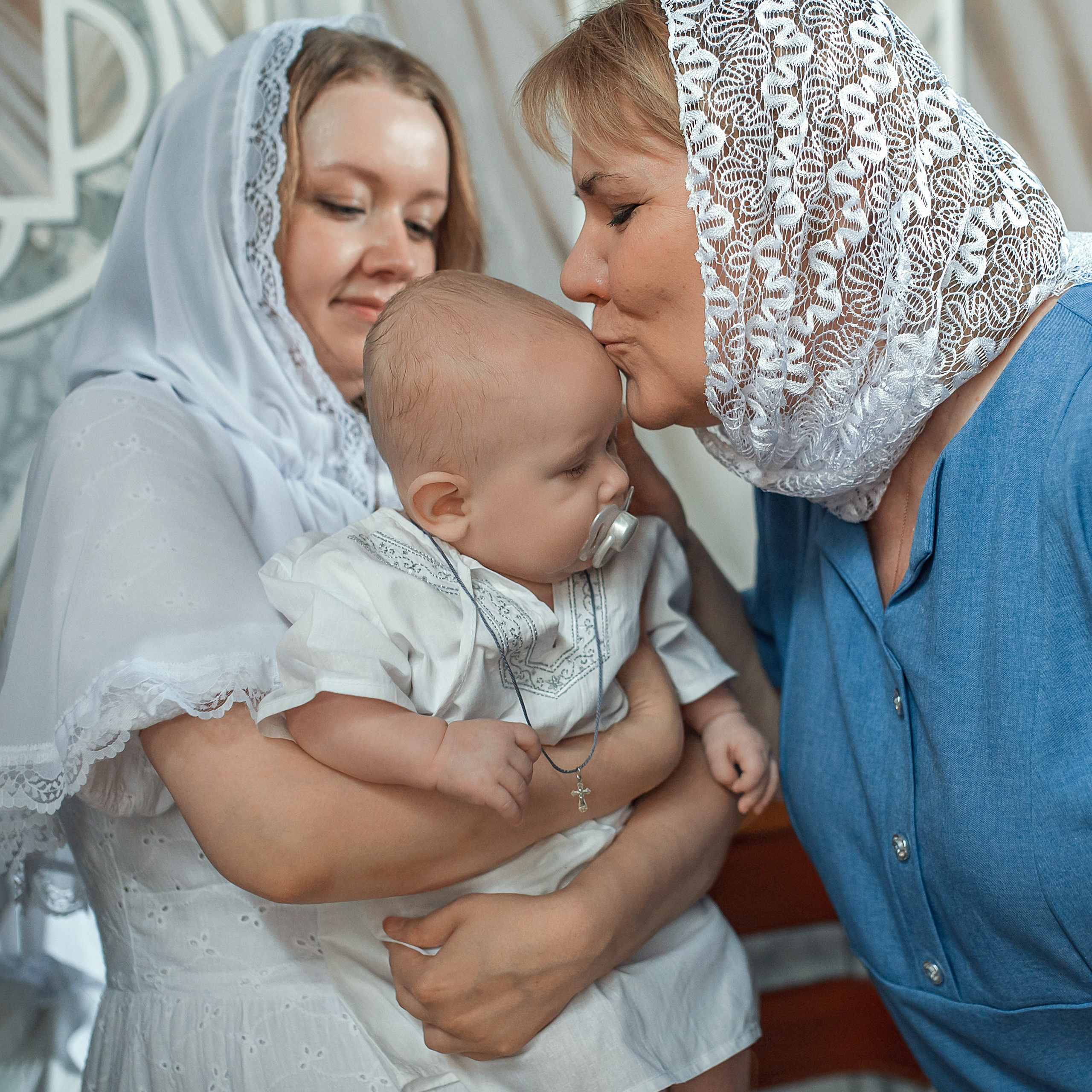 Таинство Крещения. Фотограф новорожденных в Санкт-Петербурге Юлия Борисова