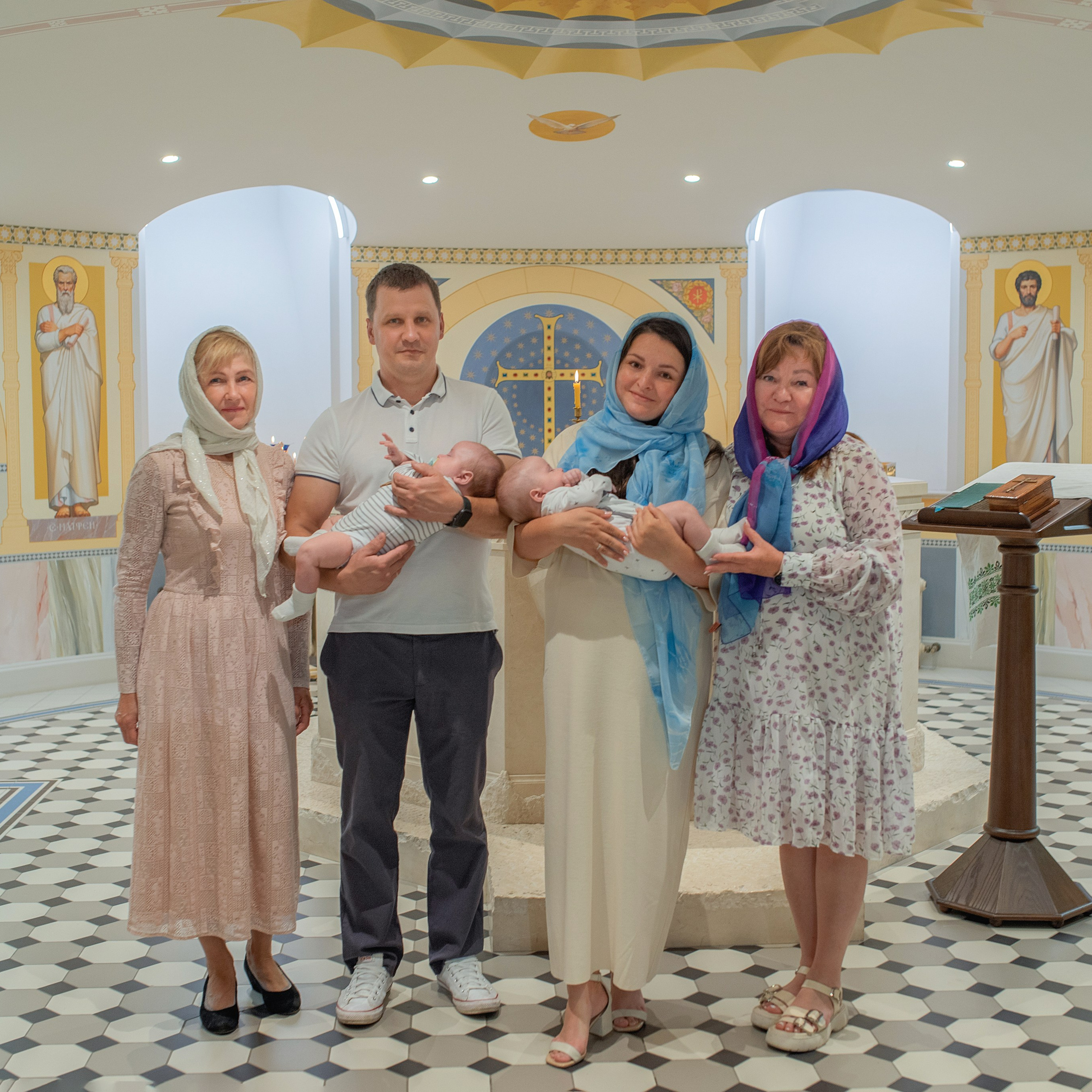 Таинство Крещения. Фотограф новорожденных в Санкт-Петербурге Юлия Борисова