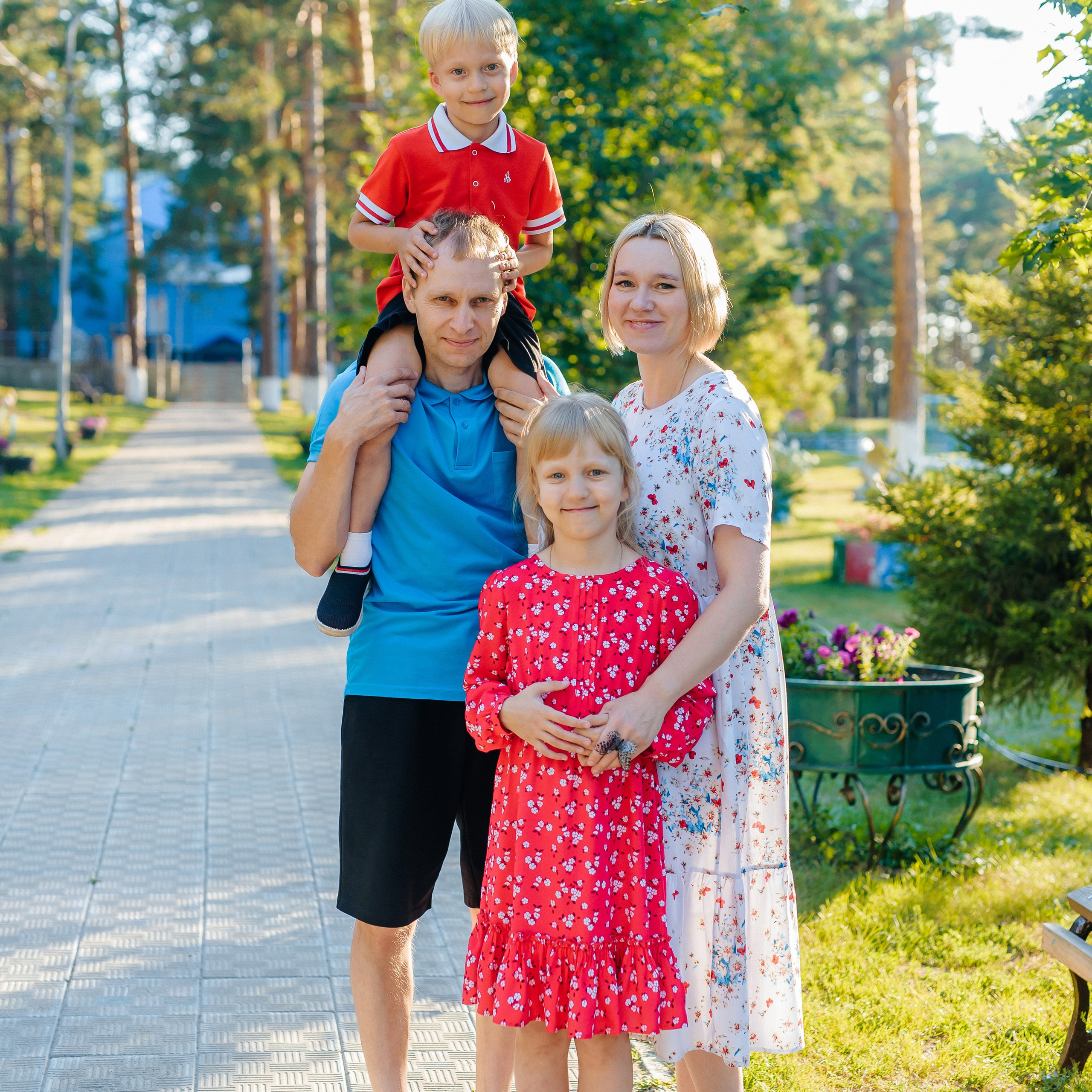 ПРОГУЛКА ПО ПАРКУ