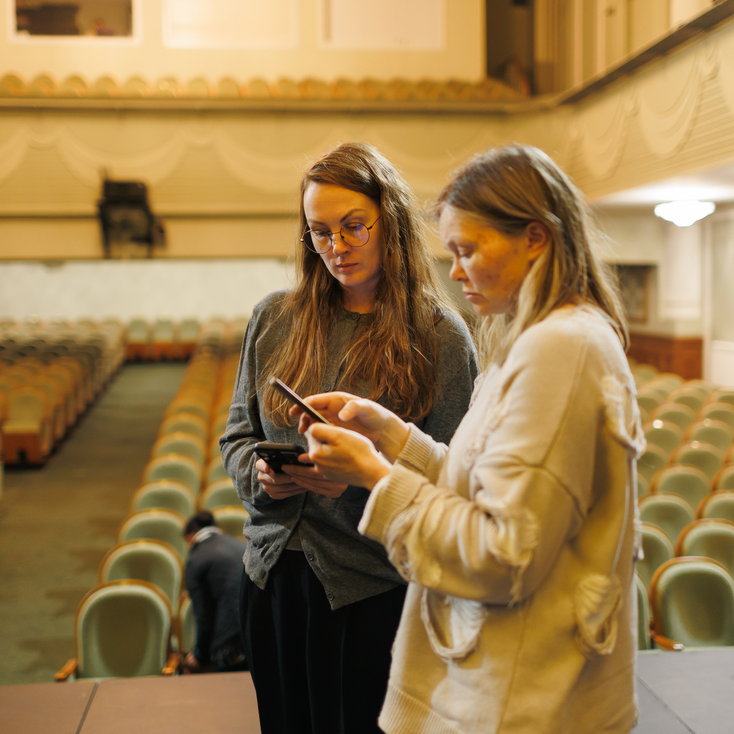 О мастерской| Создание мягких декораций для театров России. История занавеса. Превращаем идею в технологию