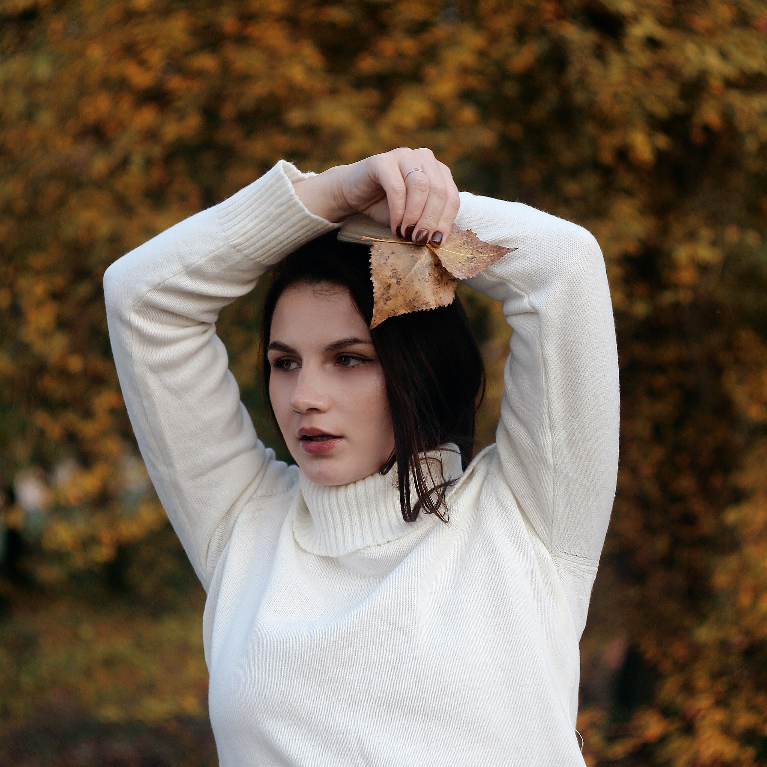 Оля, портрет