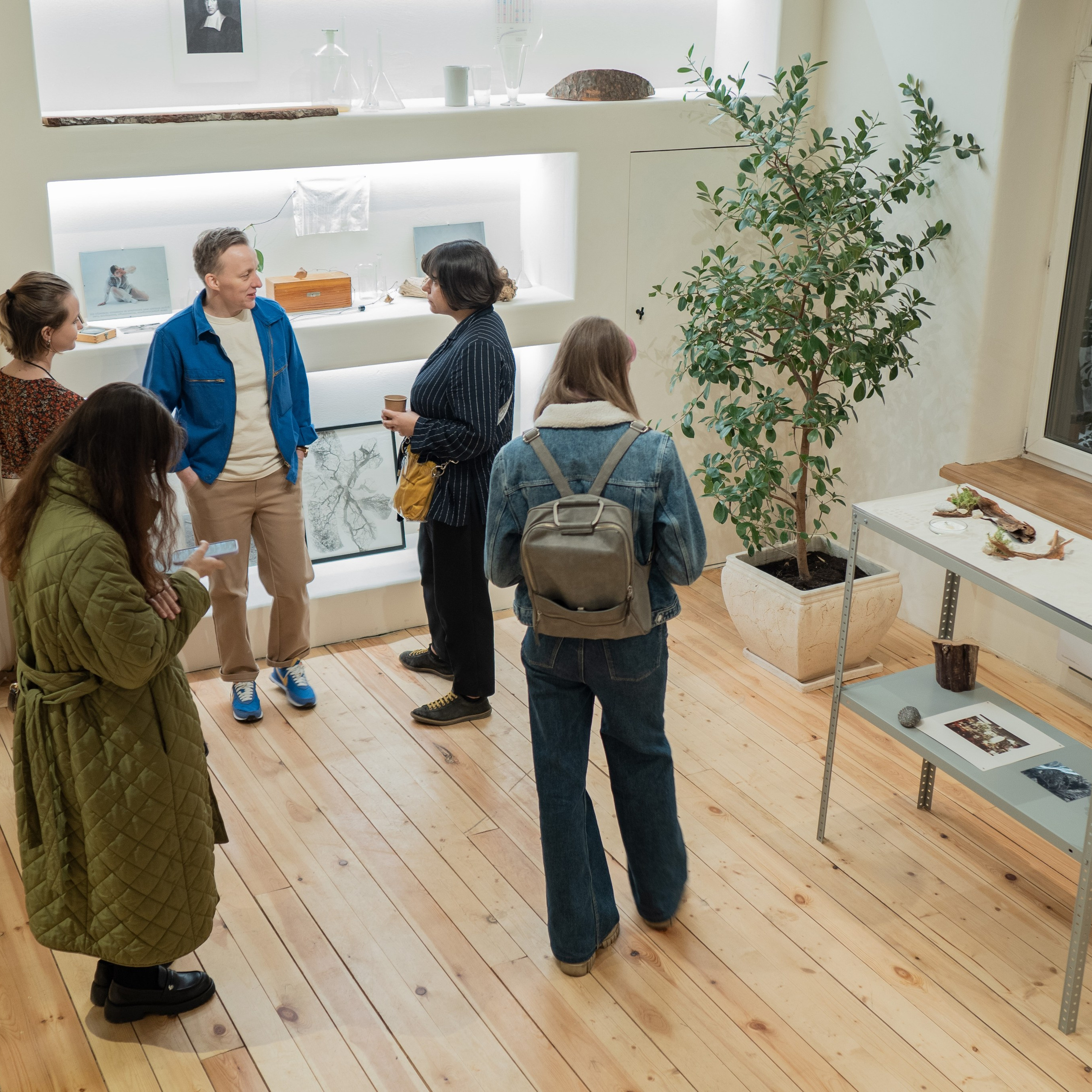 Открытие выставки в галерее ¾