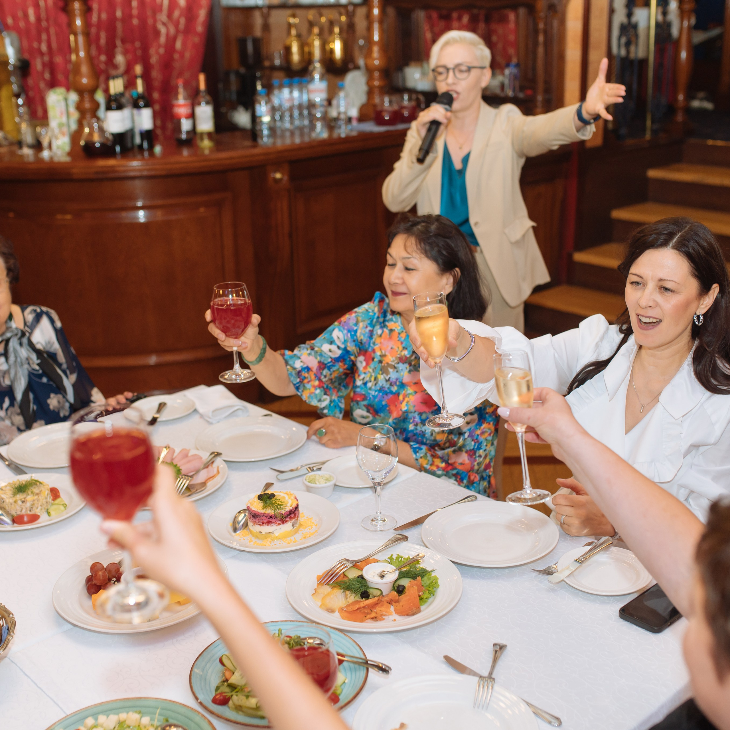 Ведущая на юбилей в Санкт-Петербурге | Юбилей и день рождения СПб