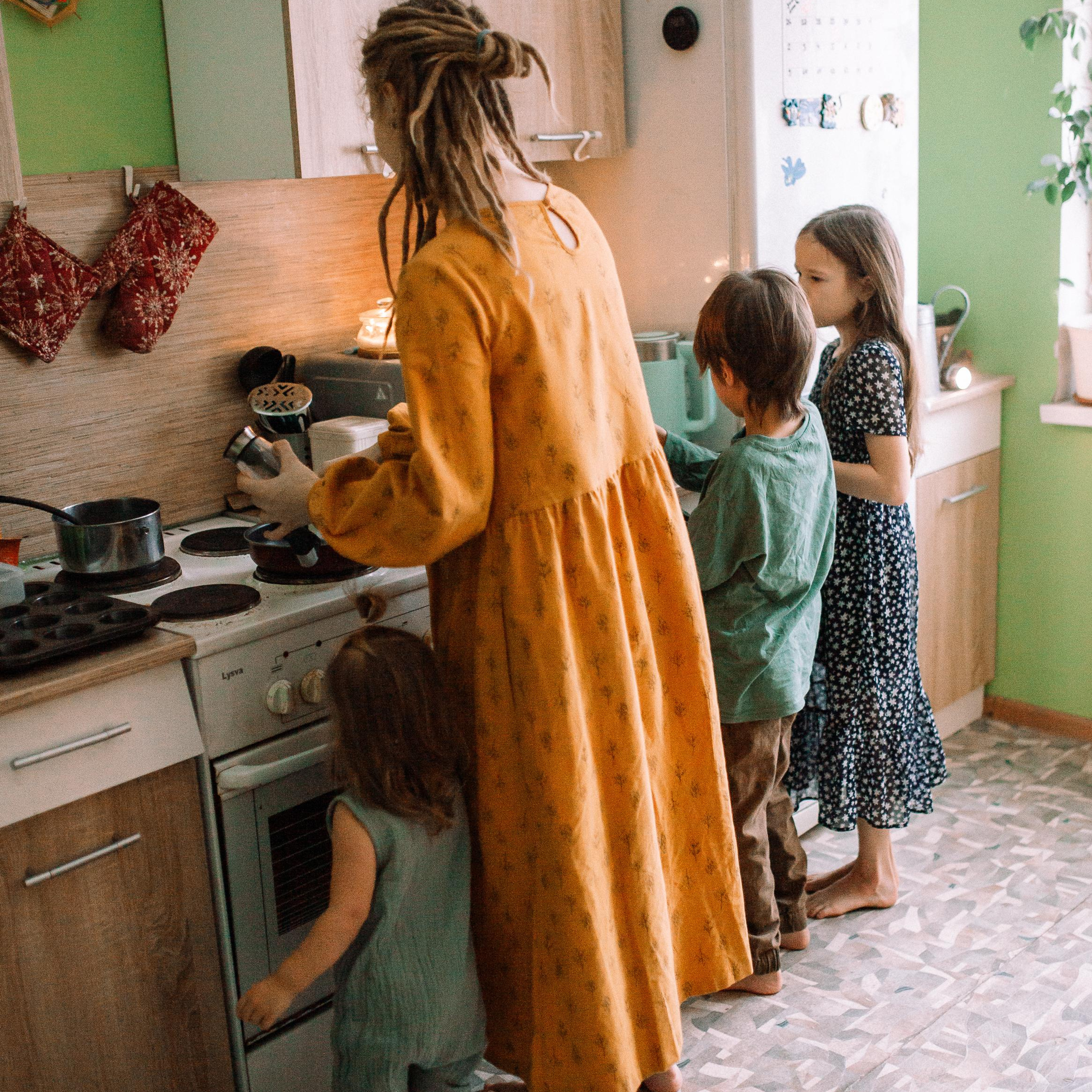 Руслан, Софья, Алиса, Марк, Агата и Аврора