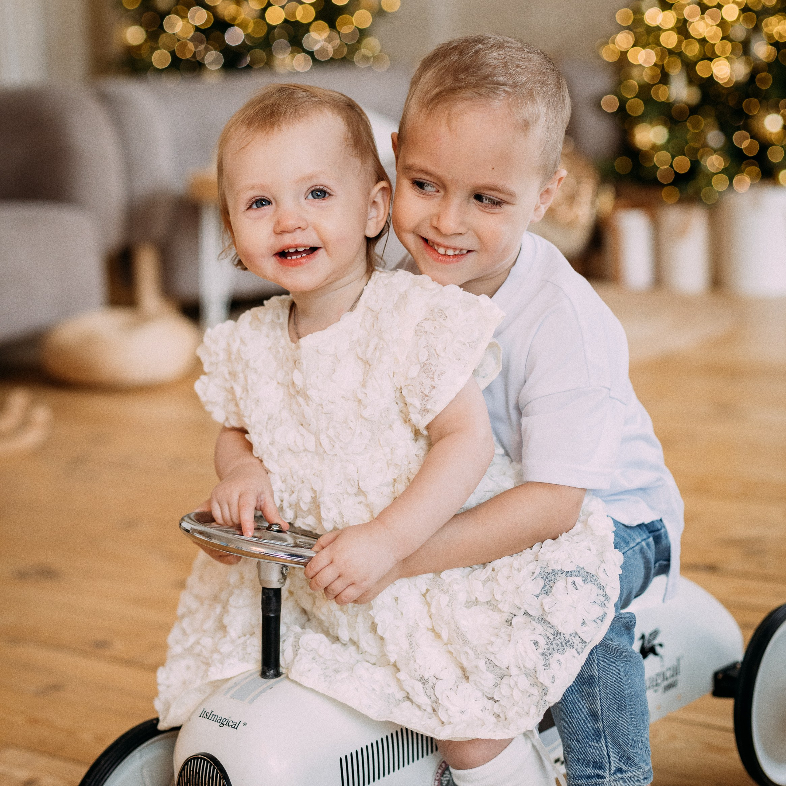 Саша, Алла, Юра и Кира