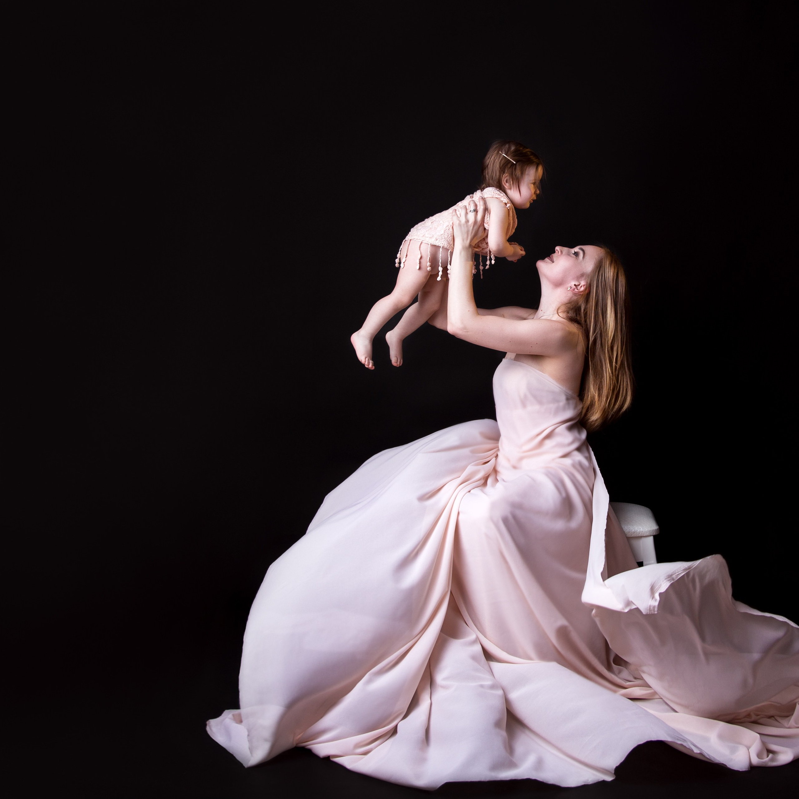 AveMamma (мама и&nbsp;дитя)
