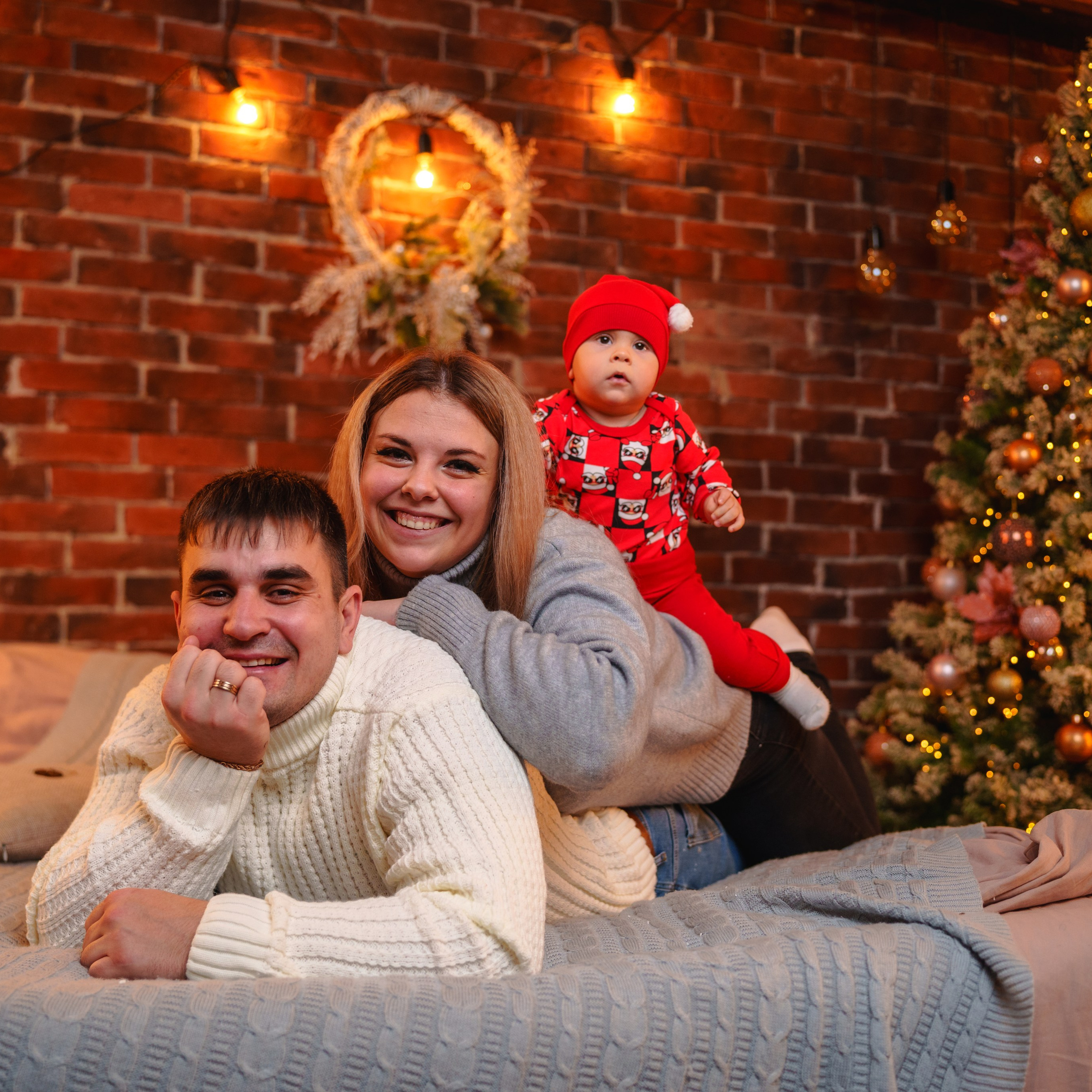 Предновогодняя, студийная съёмка для замечательной семьи.