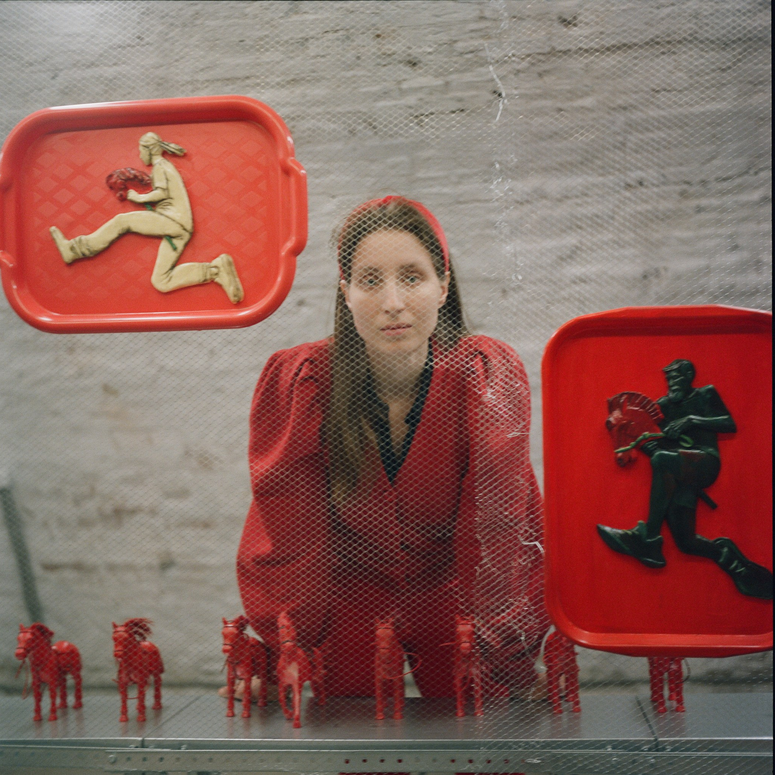 Выставка «24 лошадиных силы» художница Софья Григорьева 