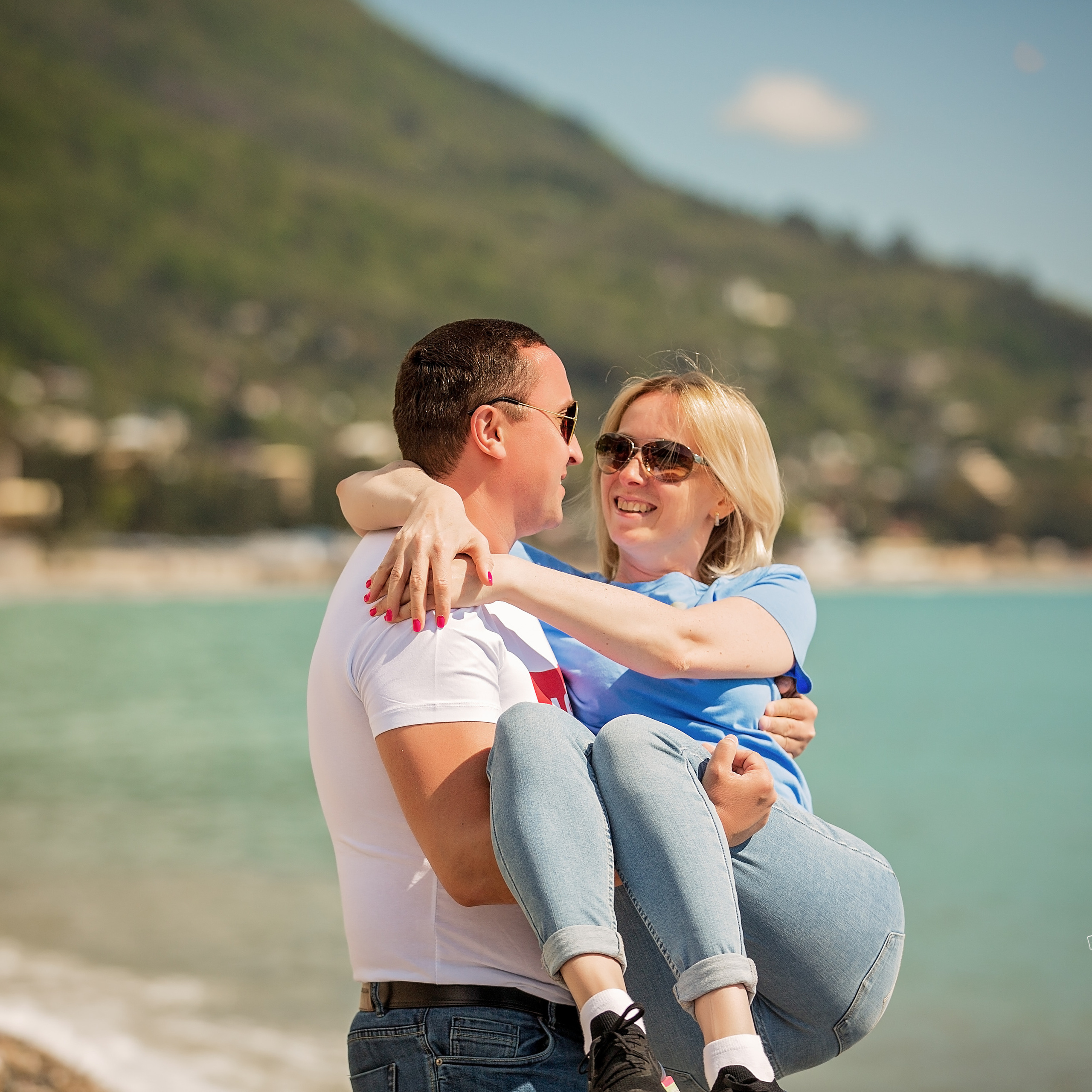 Иван с семьей в Гагре