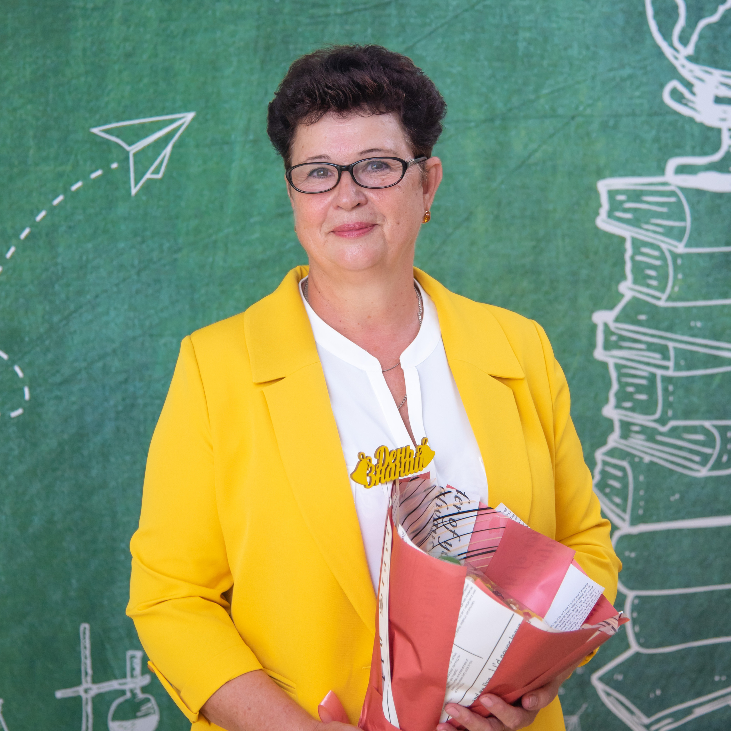 Отзывы о моей работе и готовых выпускных альбомах от Лапшиной Юлии. Лапшина Юлия — школьный фотограф в Нижнем Новгороде. Выпускные альбомы