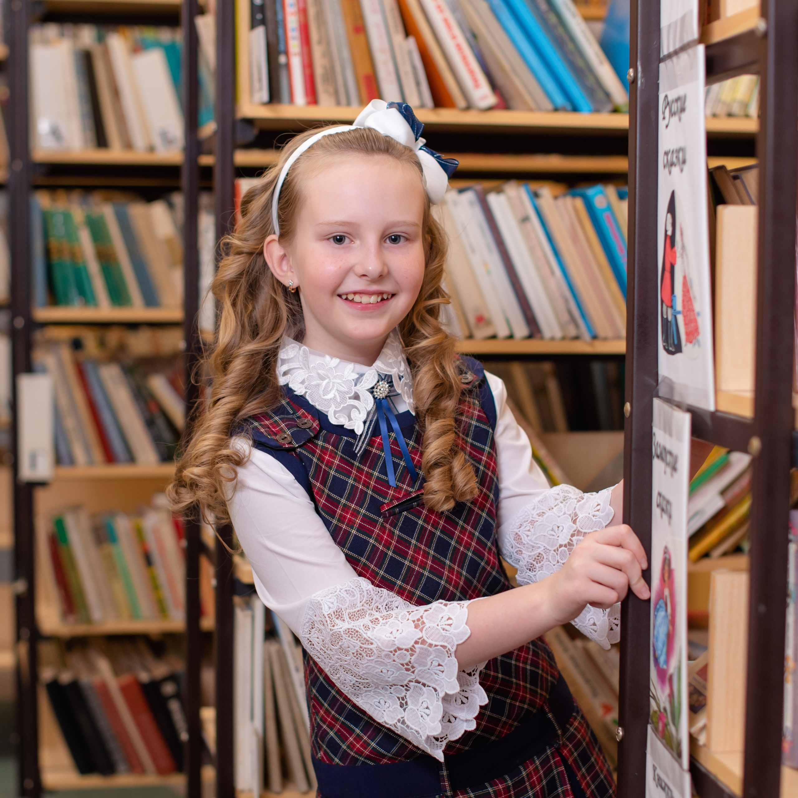 Отзывы о моей работе и готовых выпускных альбомах от Лапшиной Юлии. Лапшина Юлия — школьный фотограф в Нижнем Новгороде. Выпускные альбомы