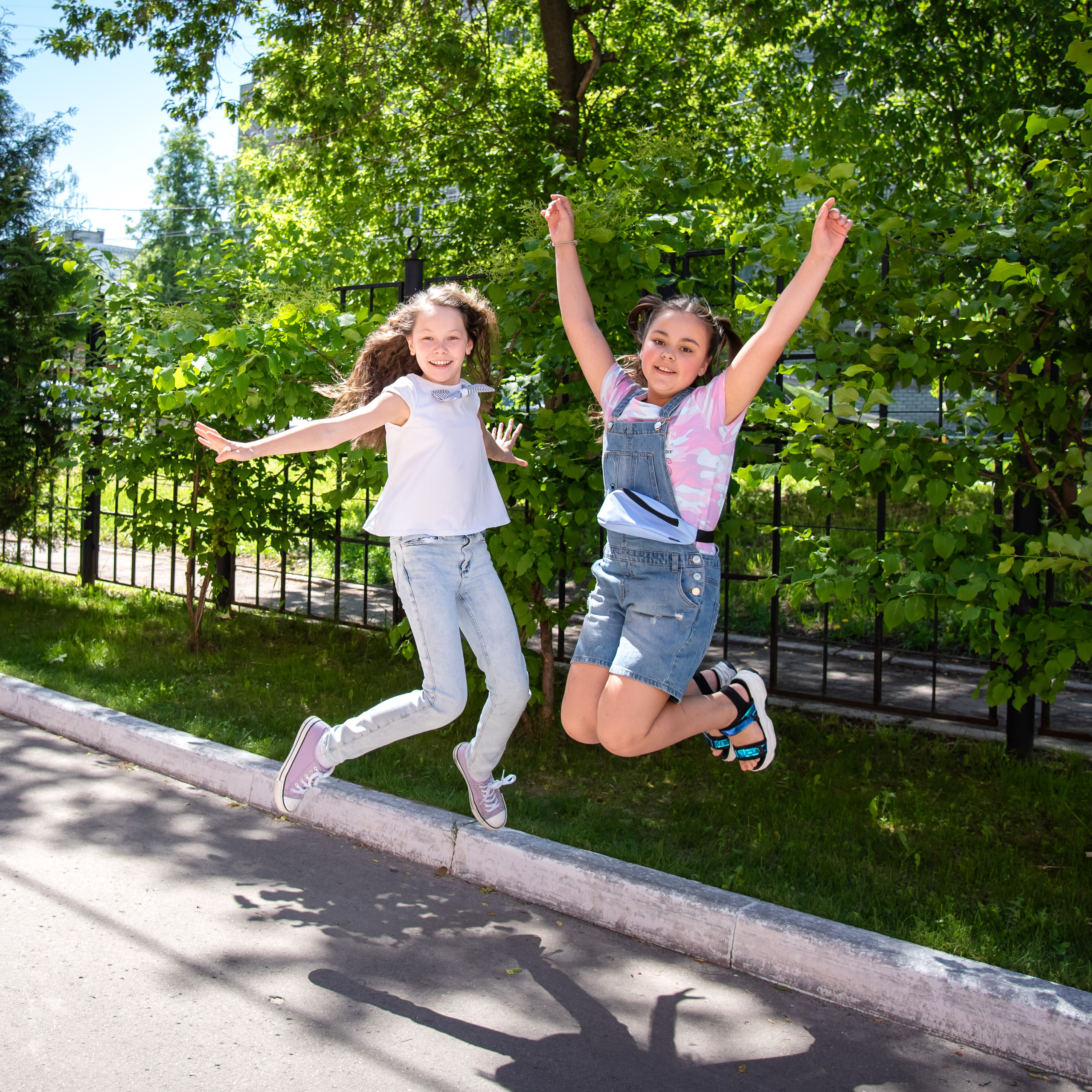 Отзывы о моей работе и готовых выпускных альбомах от Лапшиной Юлии. Лапшина Юлия — школьный фотограф в Нижнем Новгороде. Выпускные альбомы