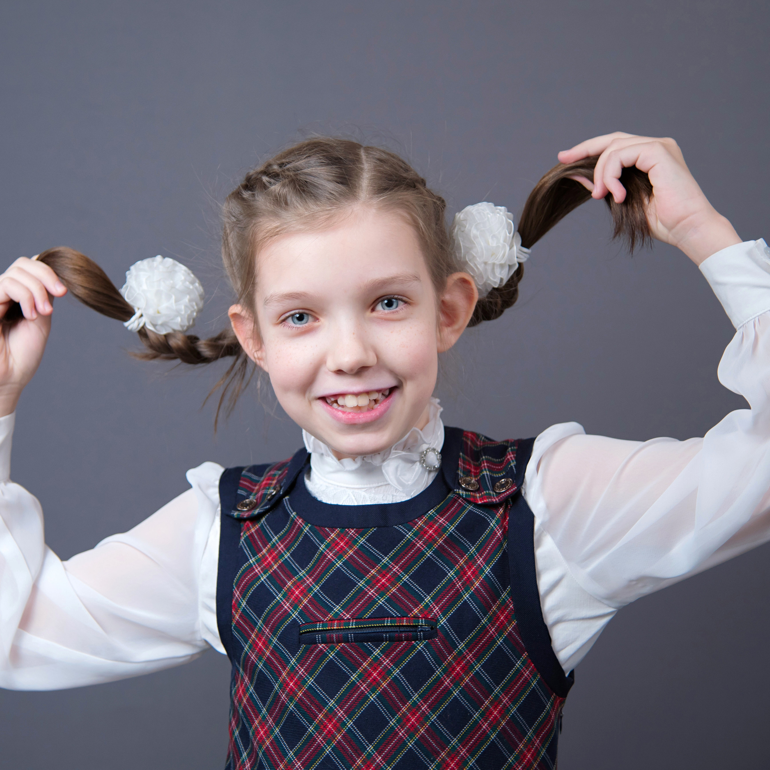 Отзывы о моей работе и готовых выпускных альбомах от Лапшиной Юлии. Лапшина Юлия — школьный фотограф в Нижнем Новгороде. Выпускные альбомы