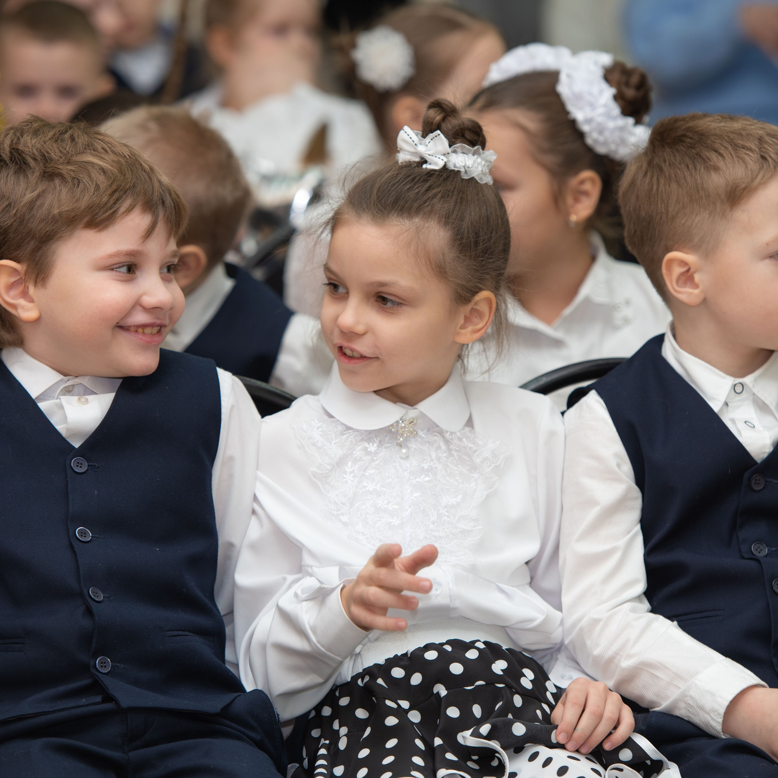 Отзывы о моей работе и готовых выпускных альбомах от Лапшиной Юлии. Лапшина Юлия — школьный фотограф в Нижнем Новгороде. Выпускные альбомы