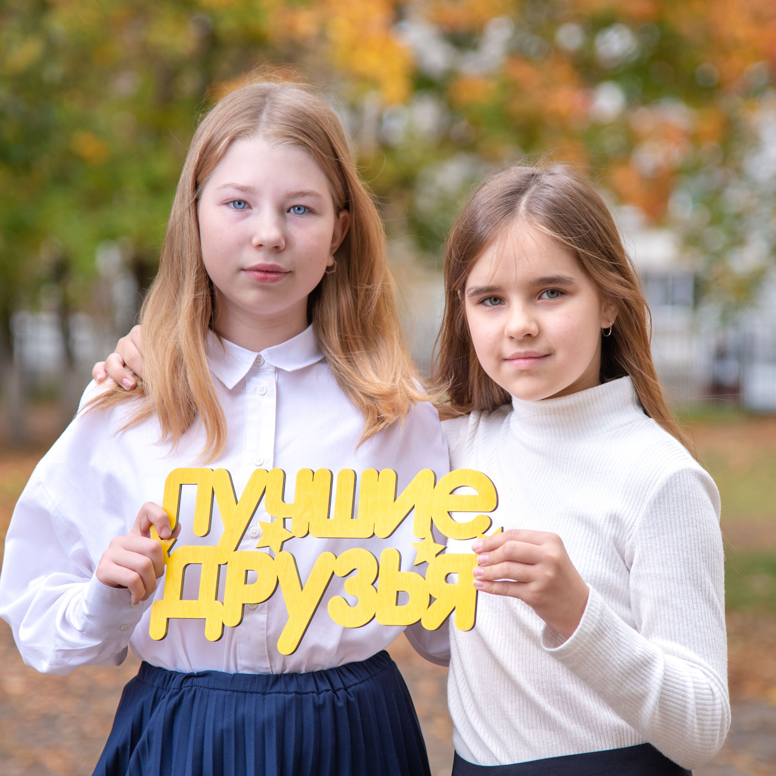 Отзывы о моей работе и готовых выпускных альбомах от Лапшиной Юлии. Лапшина Юлия — школьный фотограф в Нижнем Новгороде. Выпускные альбомы