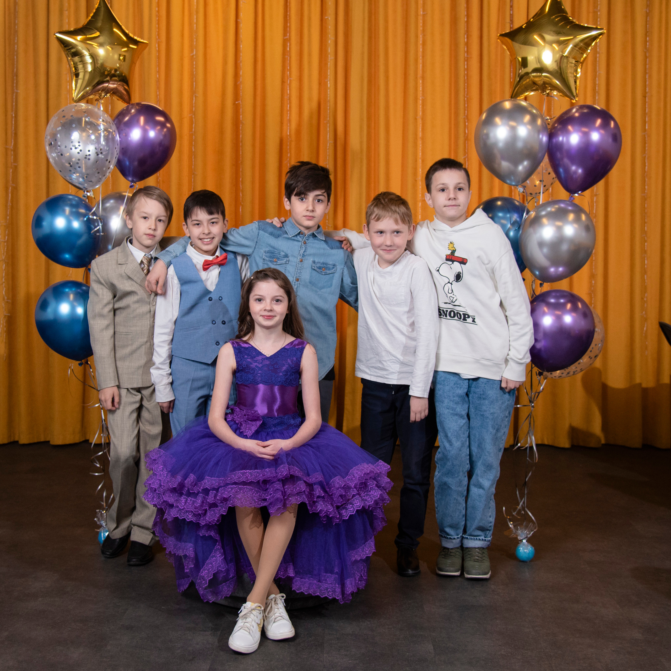 Отзывы о моей работе и готовых выпускных альбомах от Лапшиной Юлии. Лапшина Юлия — школьный фотограф в Нижнем Новгороде. Выпускные альбомы