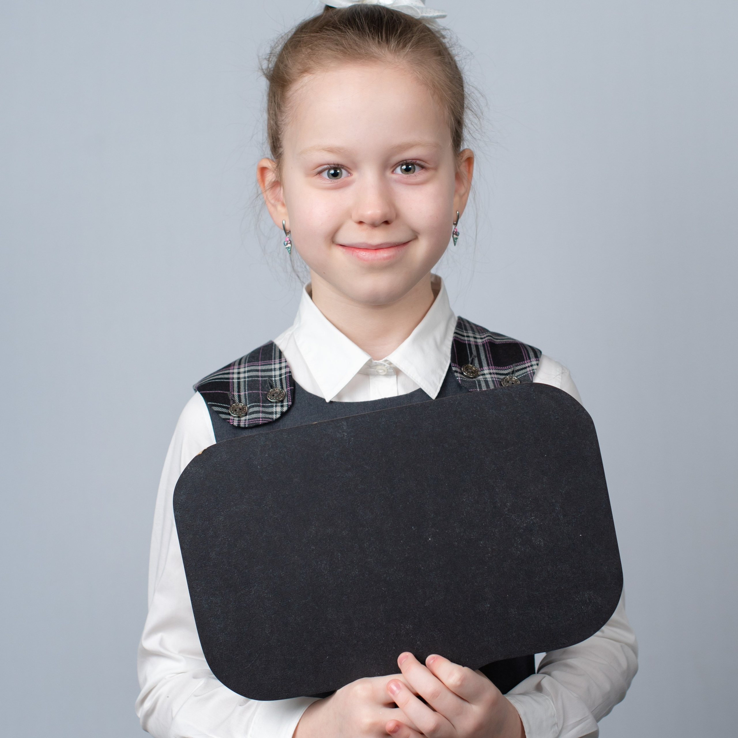 Отзывы о моей работе и готовых выпускных альбомах от Лапшиной Юлии. Лапшина Юлия — школьный фотограф в Нижнем Новгороде. Выпускные альбомы