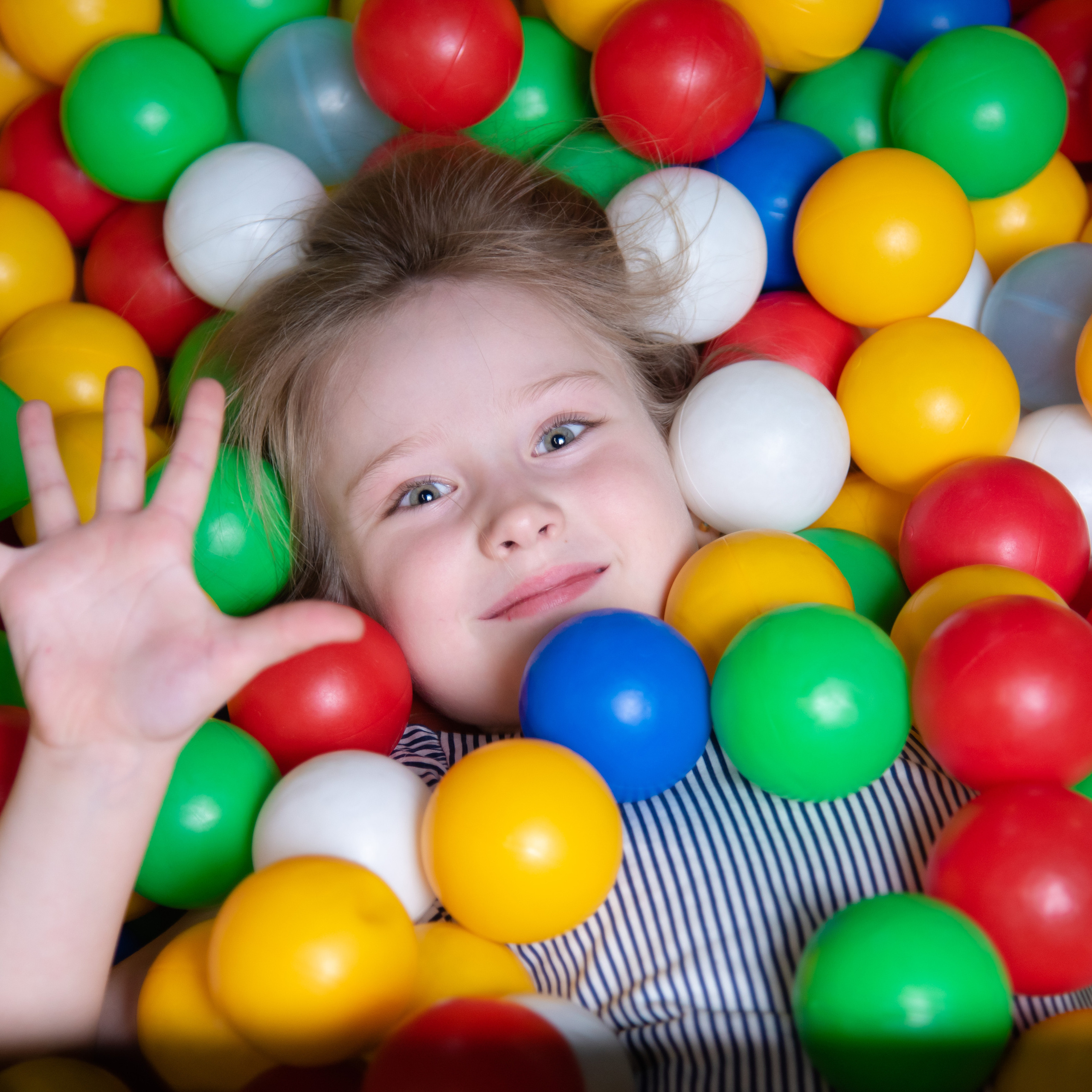 Отзывы о моей работе и готовых выпускных альбомах от Лапшиной Юлии. Лапшина Юлия — школьный фотограф в Нижнем Новгороде. Выпускные альбомы