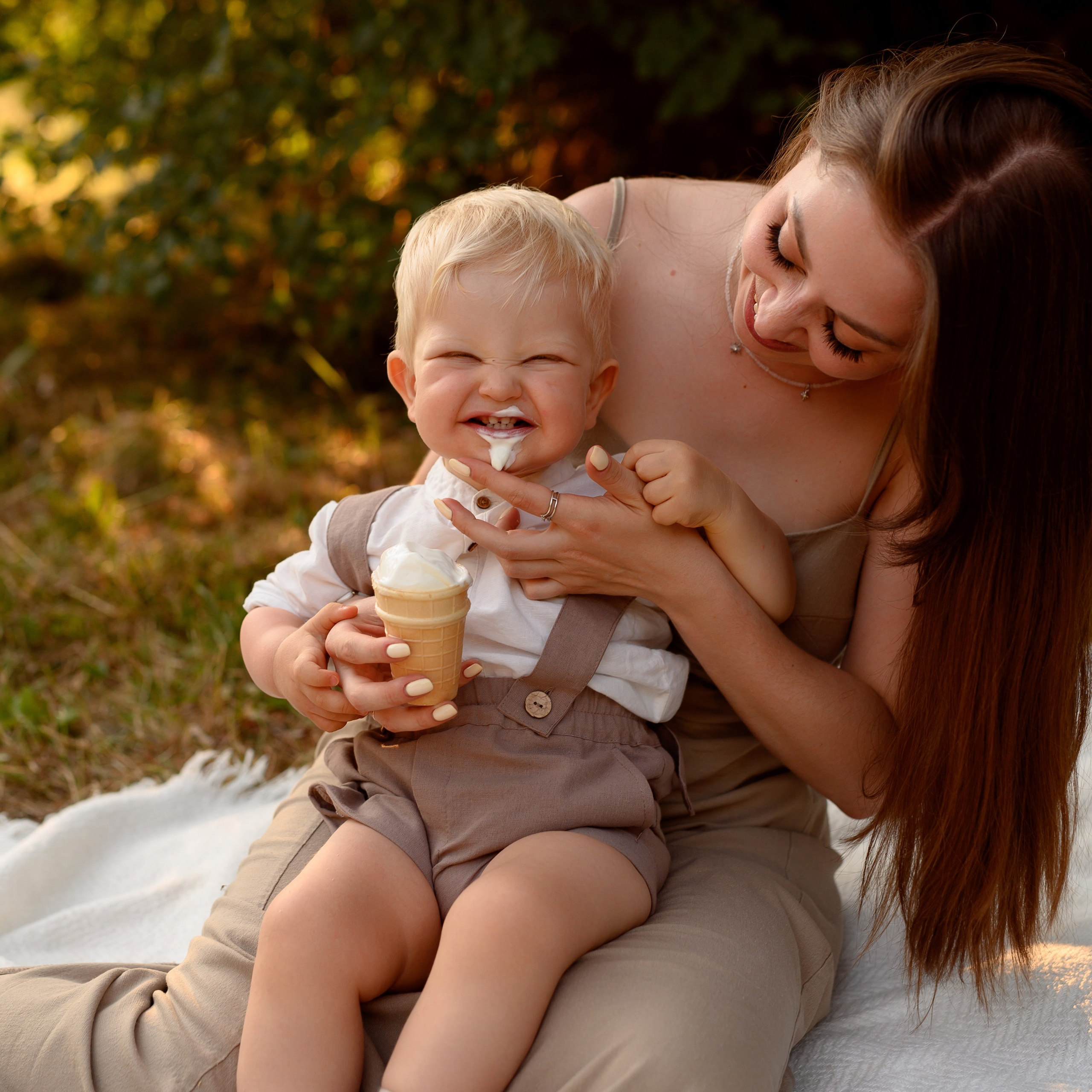 Аня и Миша Ботанический сад