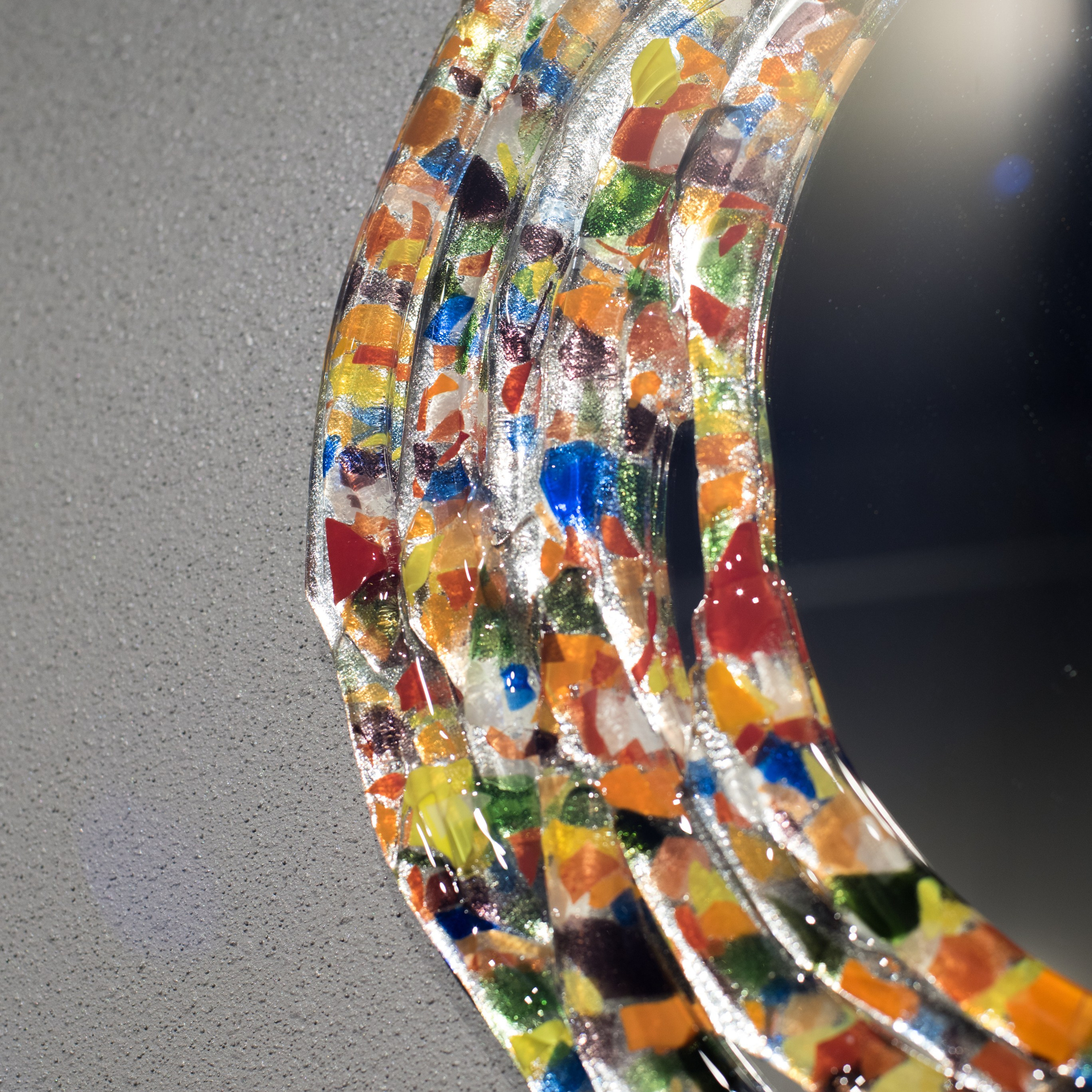 Зеркало Стеклянные лепестки. Художественное стекло Ольги Козачун — Крым