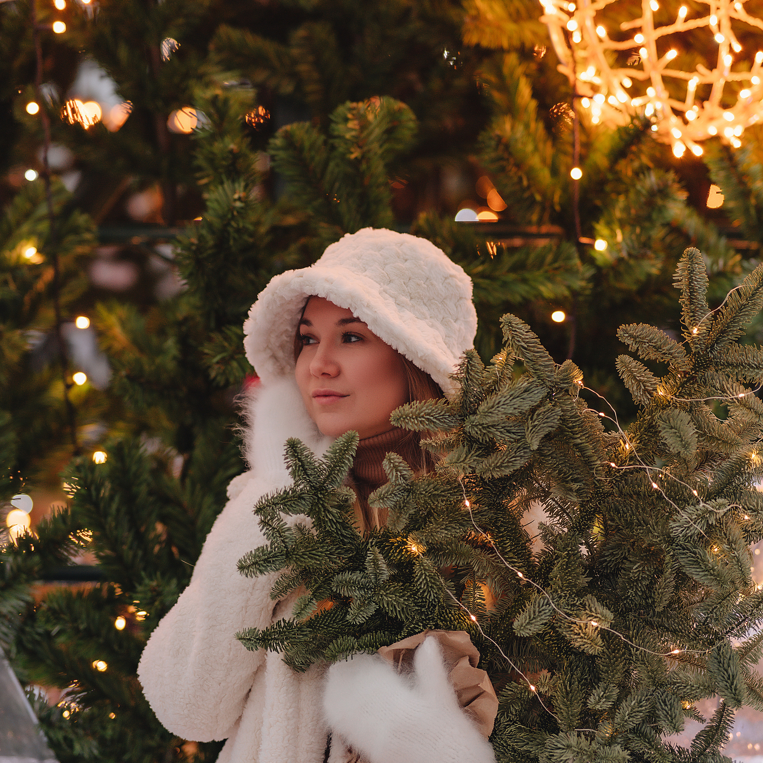 Елена | Вечерняя съёмка у ёлки