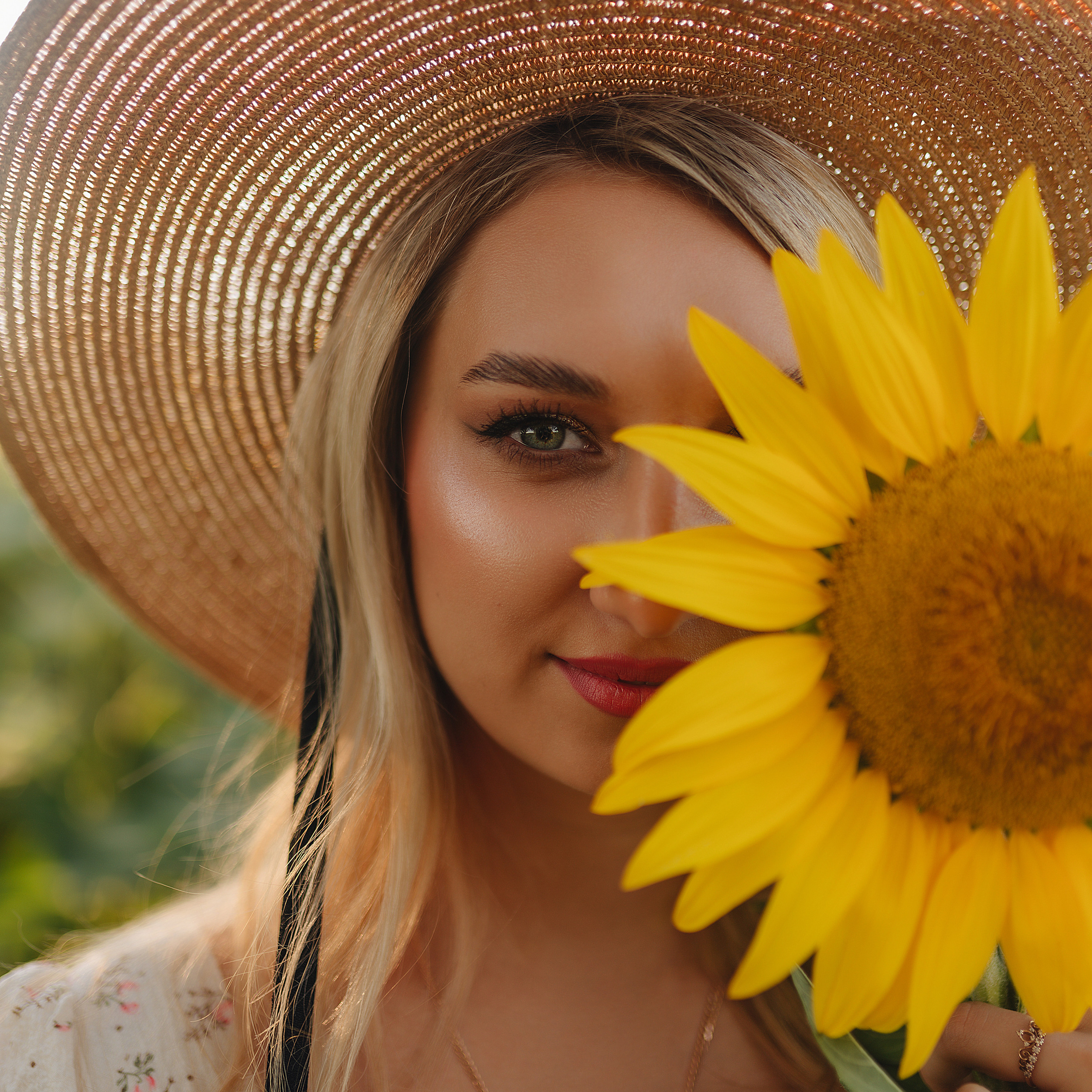 Олеся | Съемка с подсолнухами