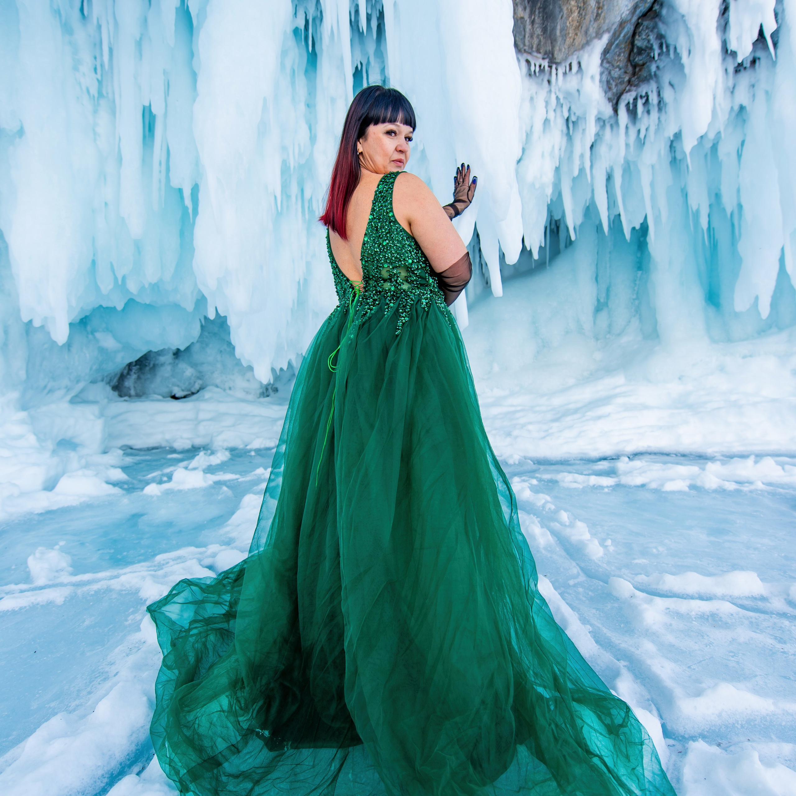 Платье изумрудное фатиновое до 54 рра