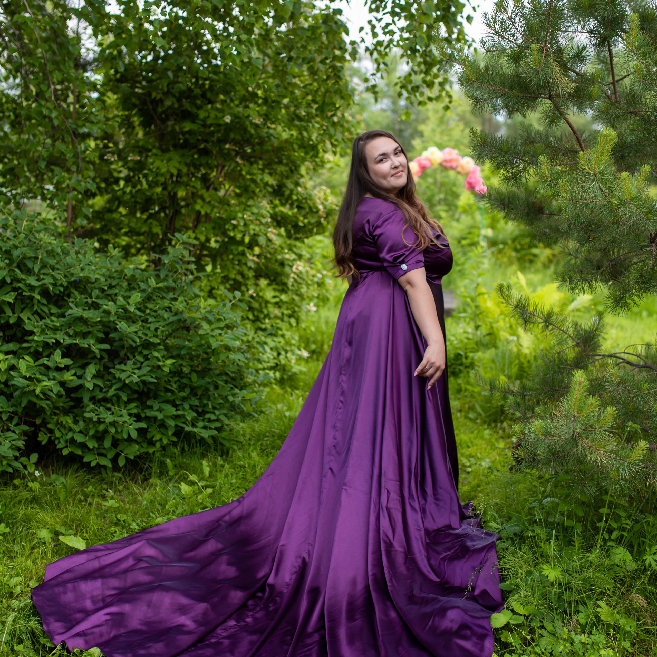 Платье атластное фиолетовое до 58рр