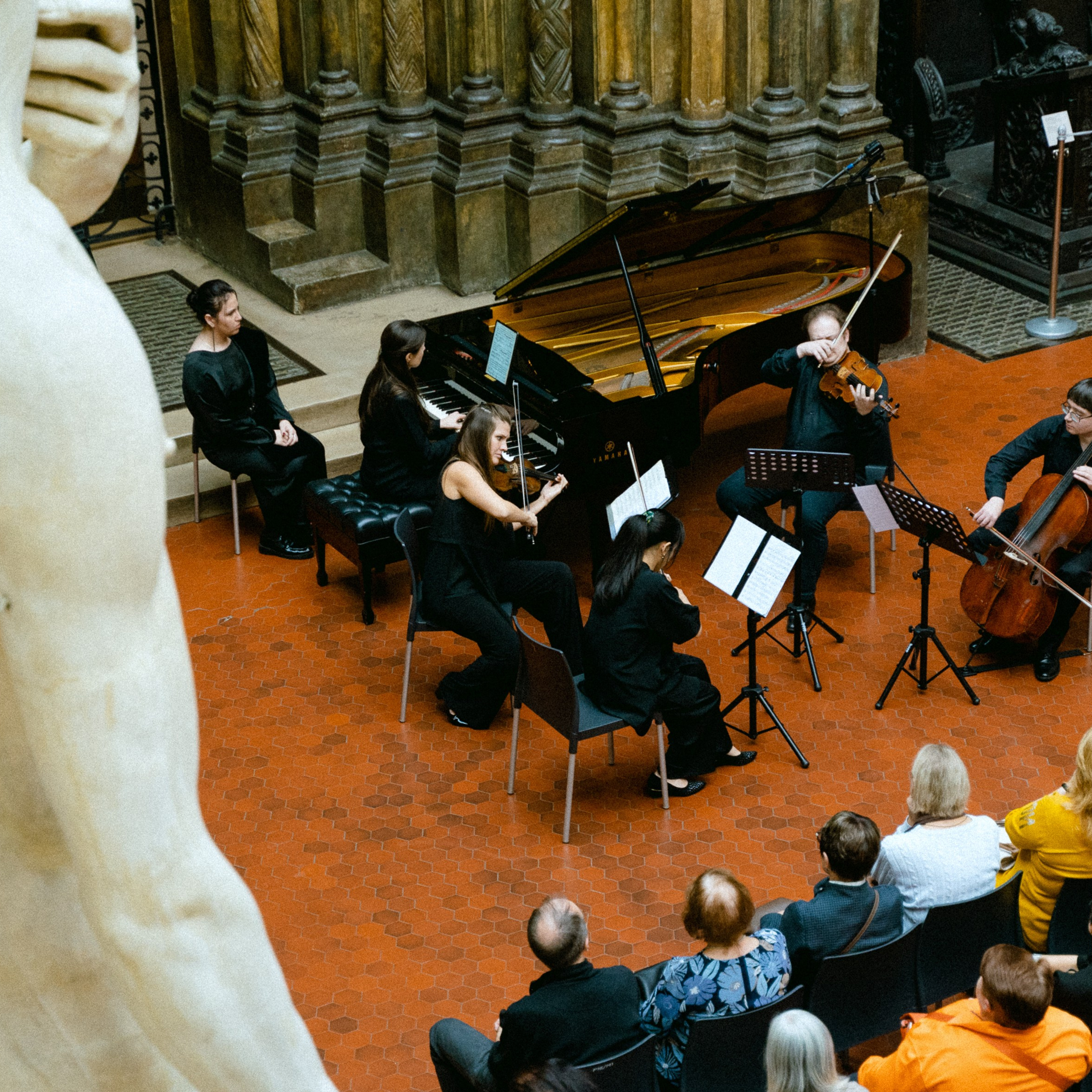 Репортажный фотограф. Фотограф в Москве Женя Потах