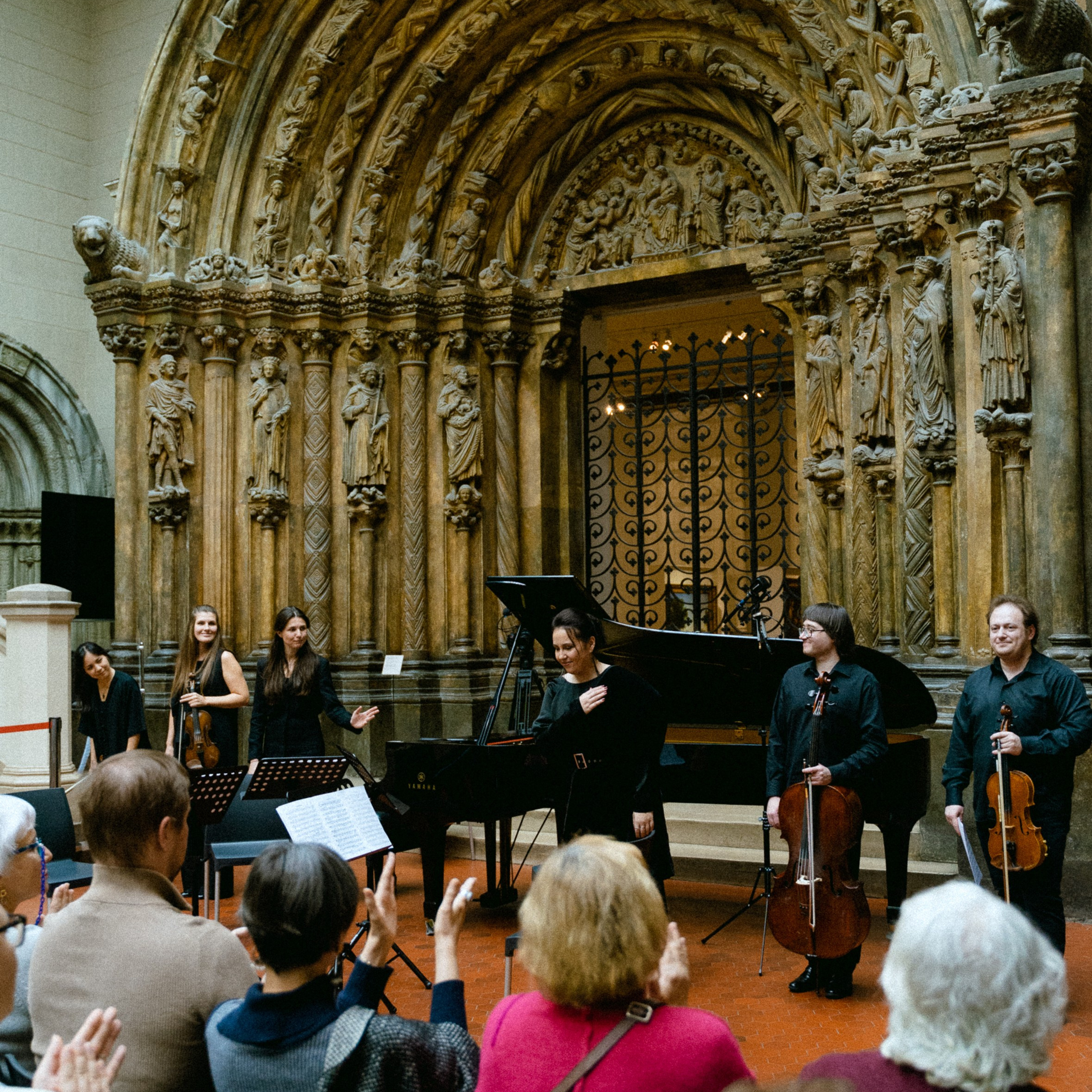 Репортажный фотограф. Фотограф в Москве Женя Потах