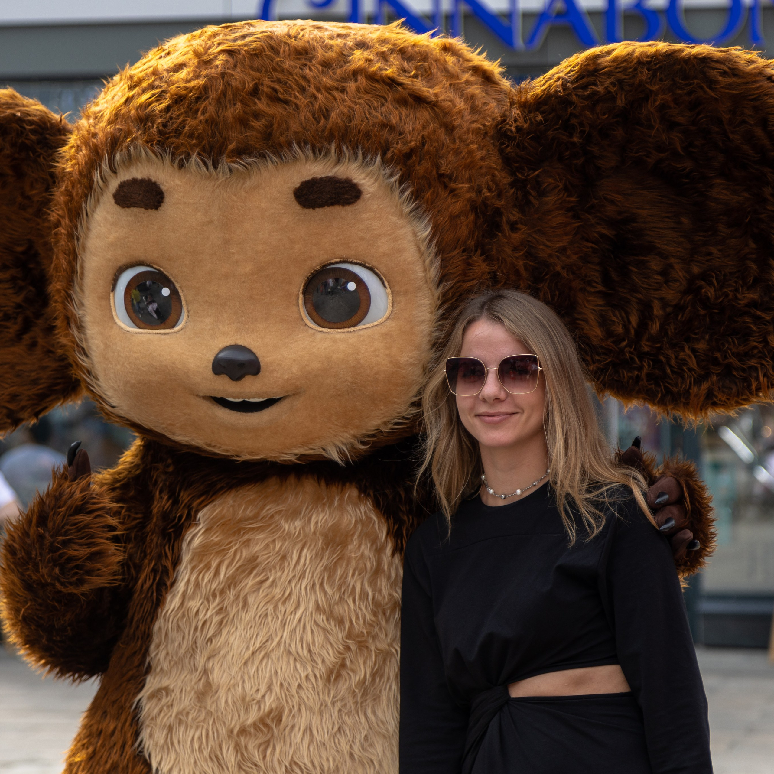 Чебурашка из мультфильма