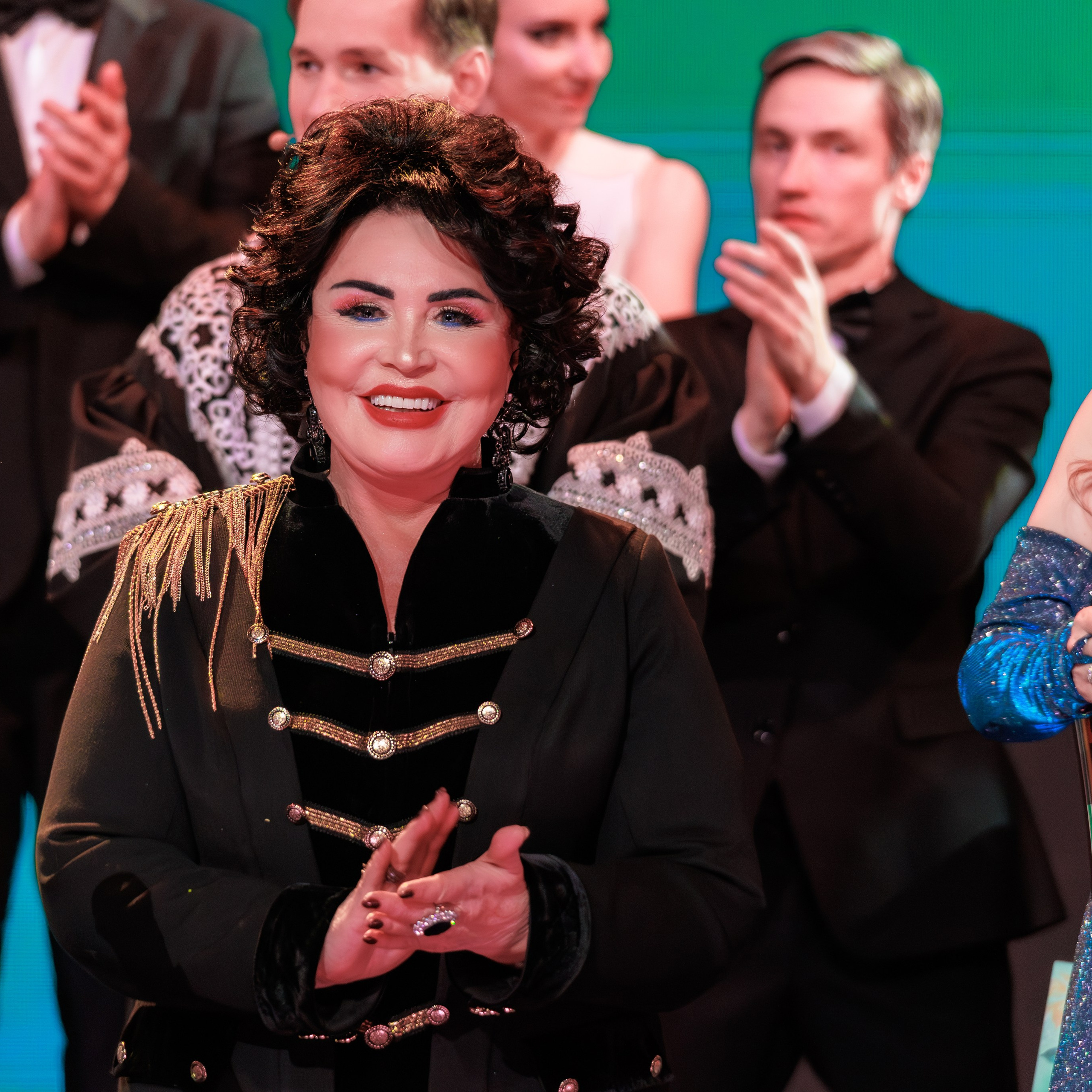 Надежда Бабкина, театральное выступление