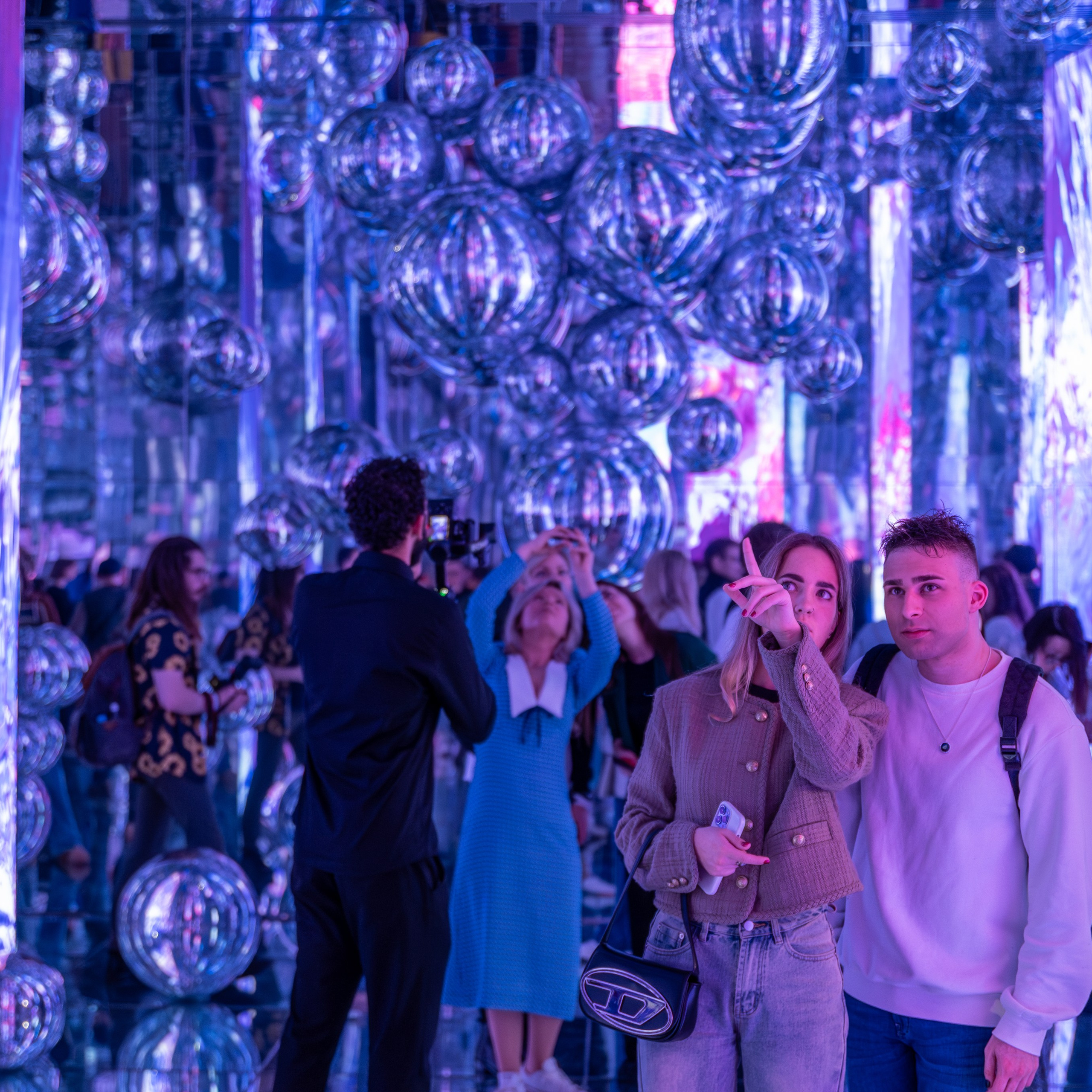 Иммерсивное пространство Luminar на ВДНХ, Солнце Москвы