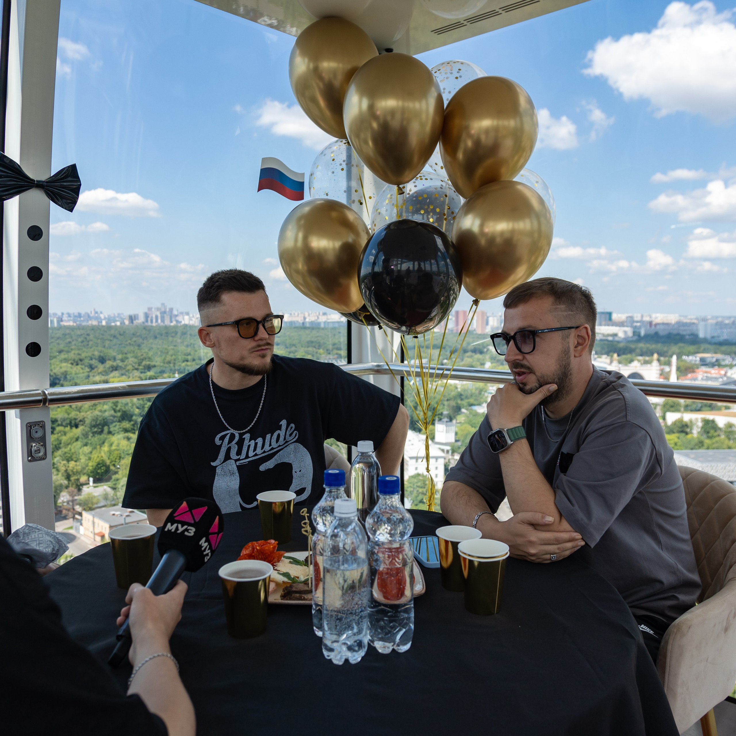 Calibri & Mavik в репортаже RU TV с колеса обозрения Солнце Москвы