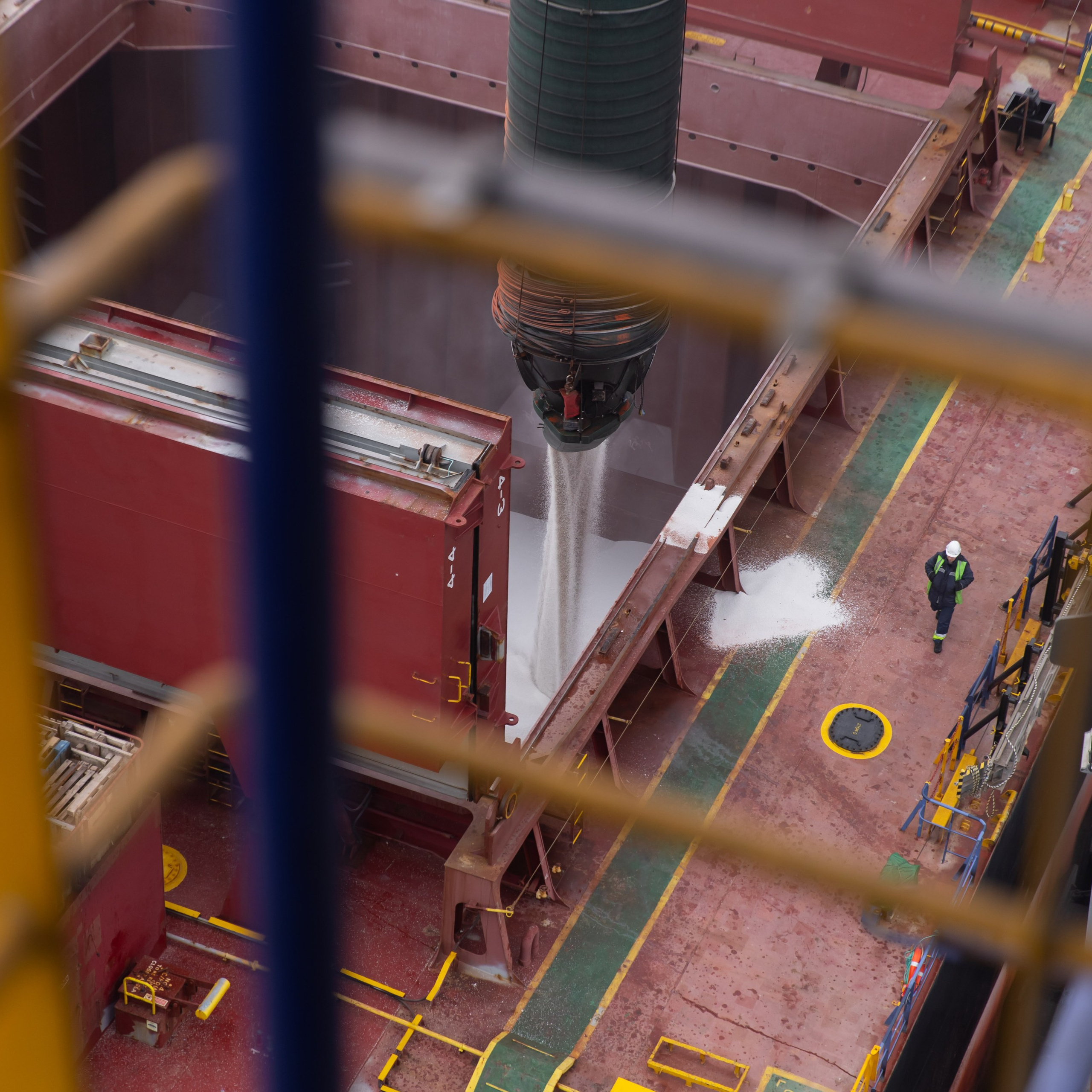 загрузка в&nbsp;порту ULTRAMAR