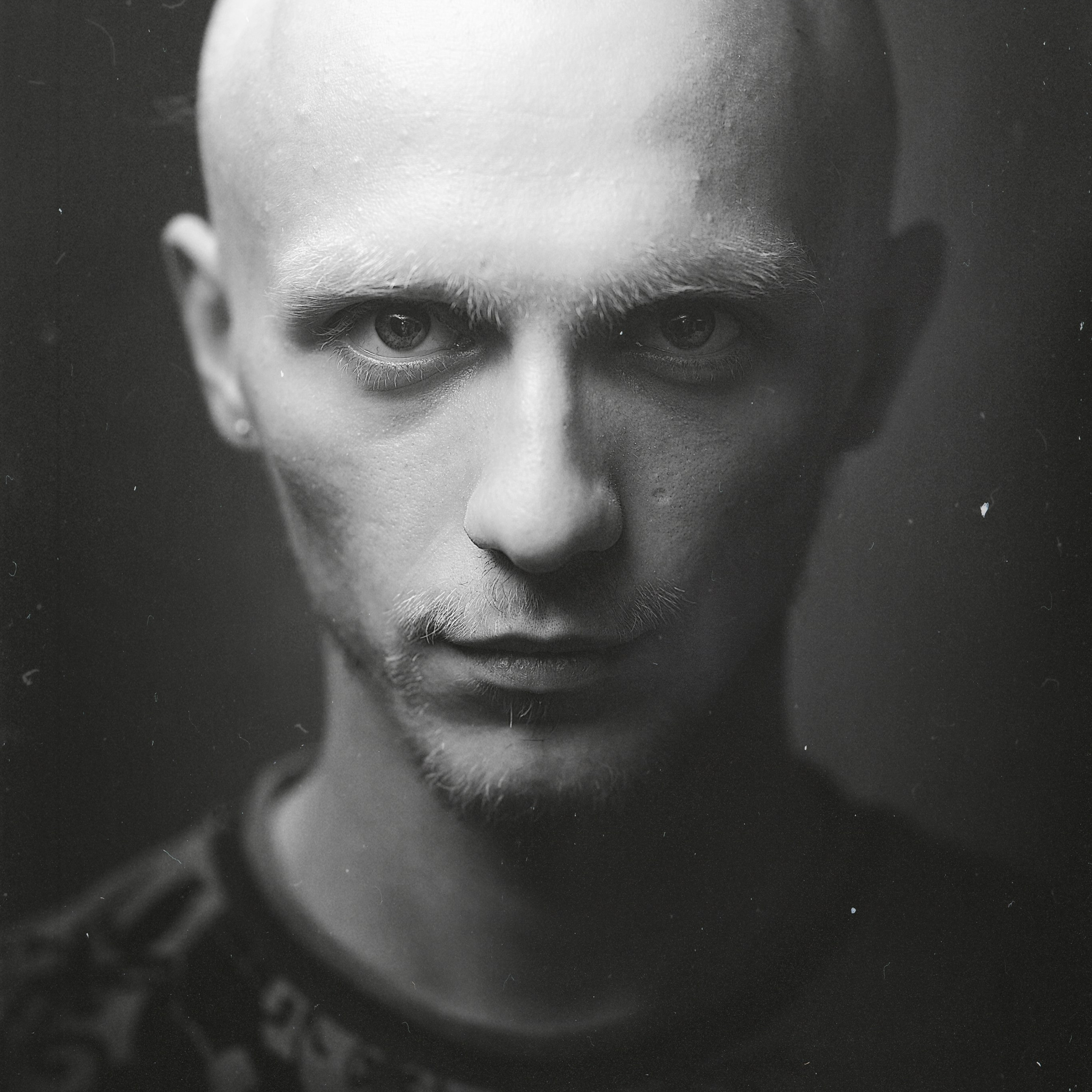 Черный и белый