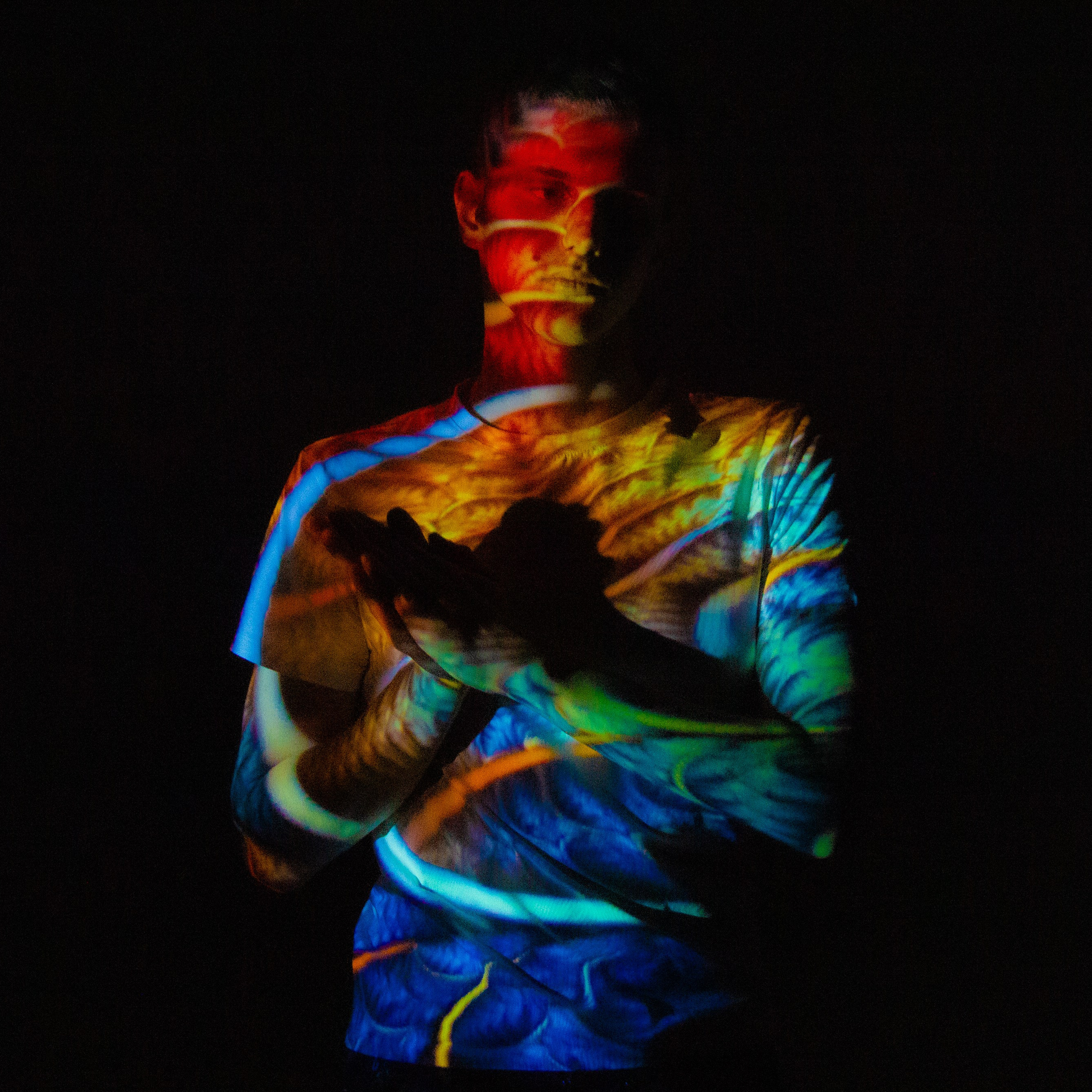 Мужской портрет с&nbsp;цветом